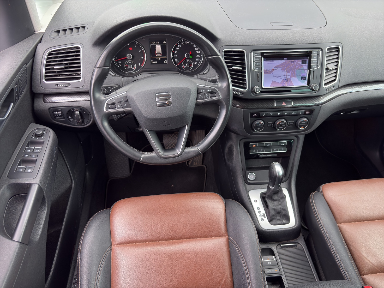 SEAT Alhambra 2.0 TSI 220 Style Advanced DSG-image-9