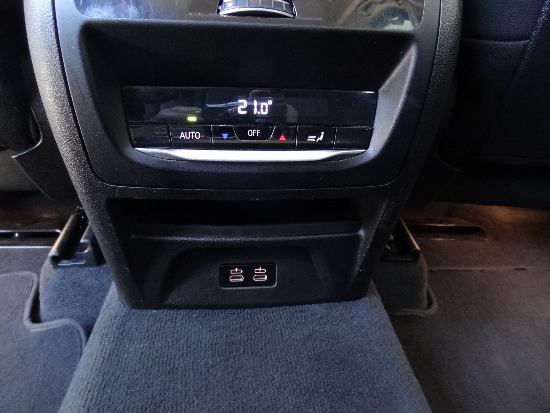 BMW X3 xDrive 20i-image-11