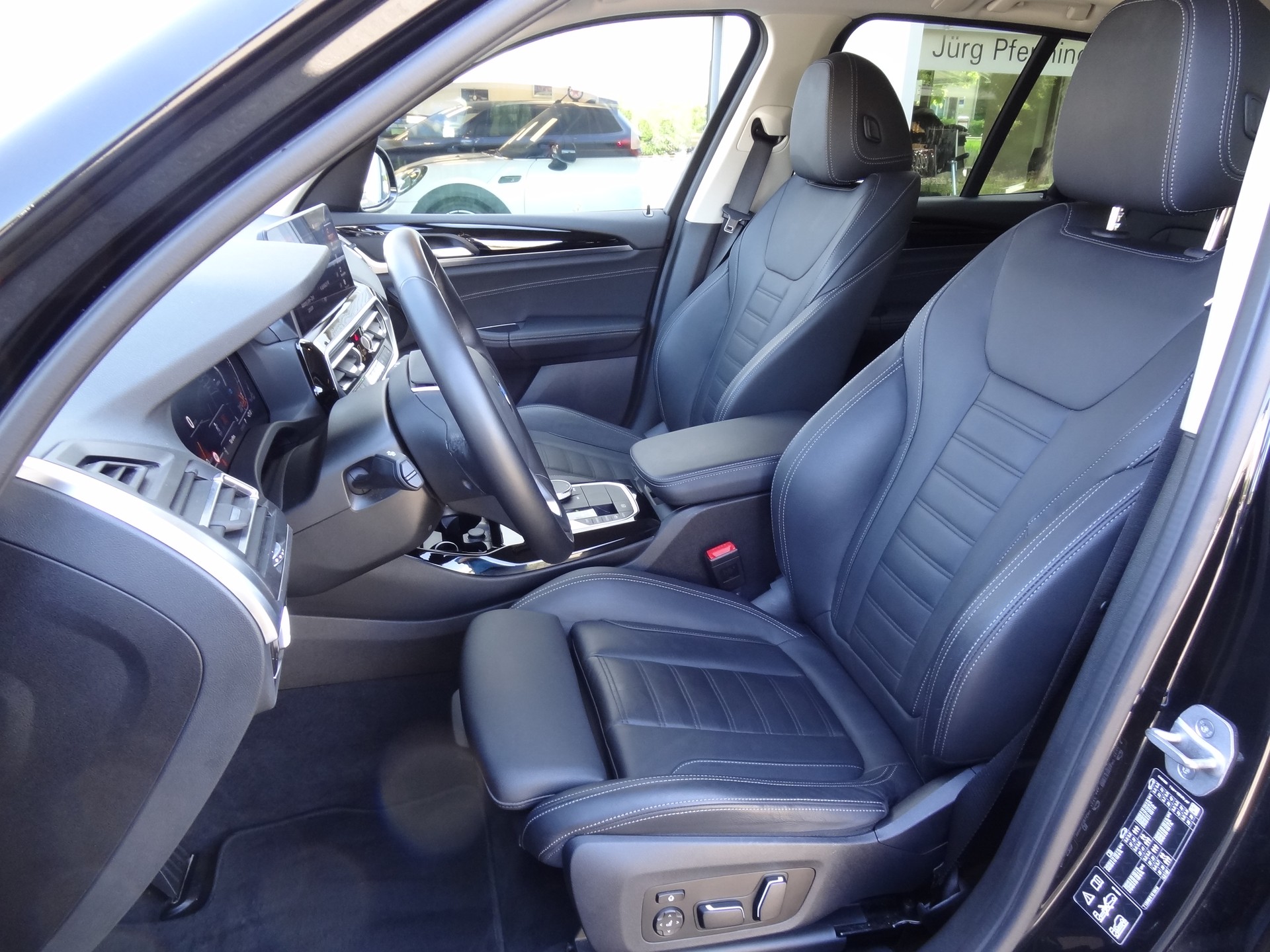 BMW X3 xDrive 20i-image-7