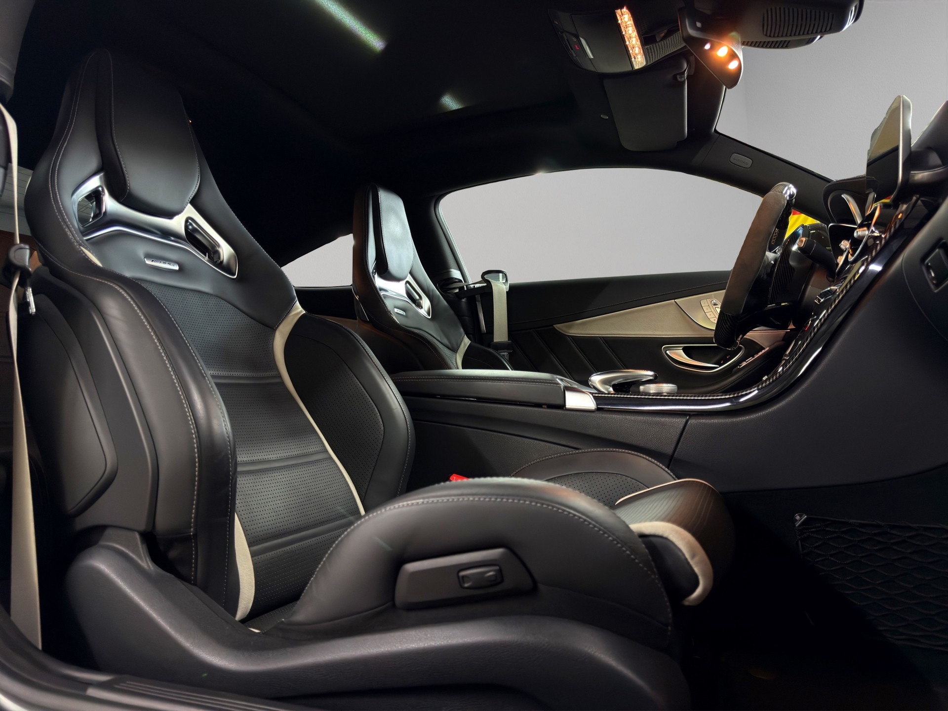 MERCEDES-BENZ C 63 S AMG 9G-tronic Coupé-image-14