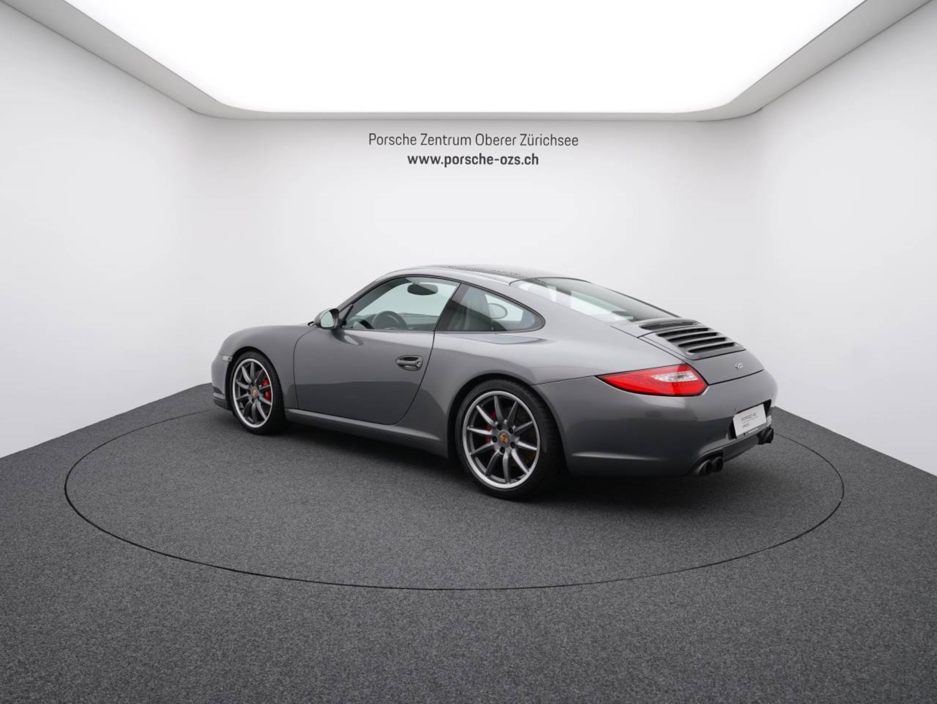 PORSCHE 911 Carrera S Coupé-image-2