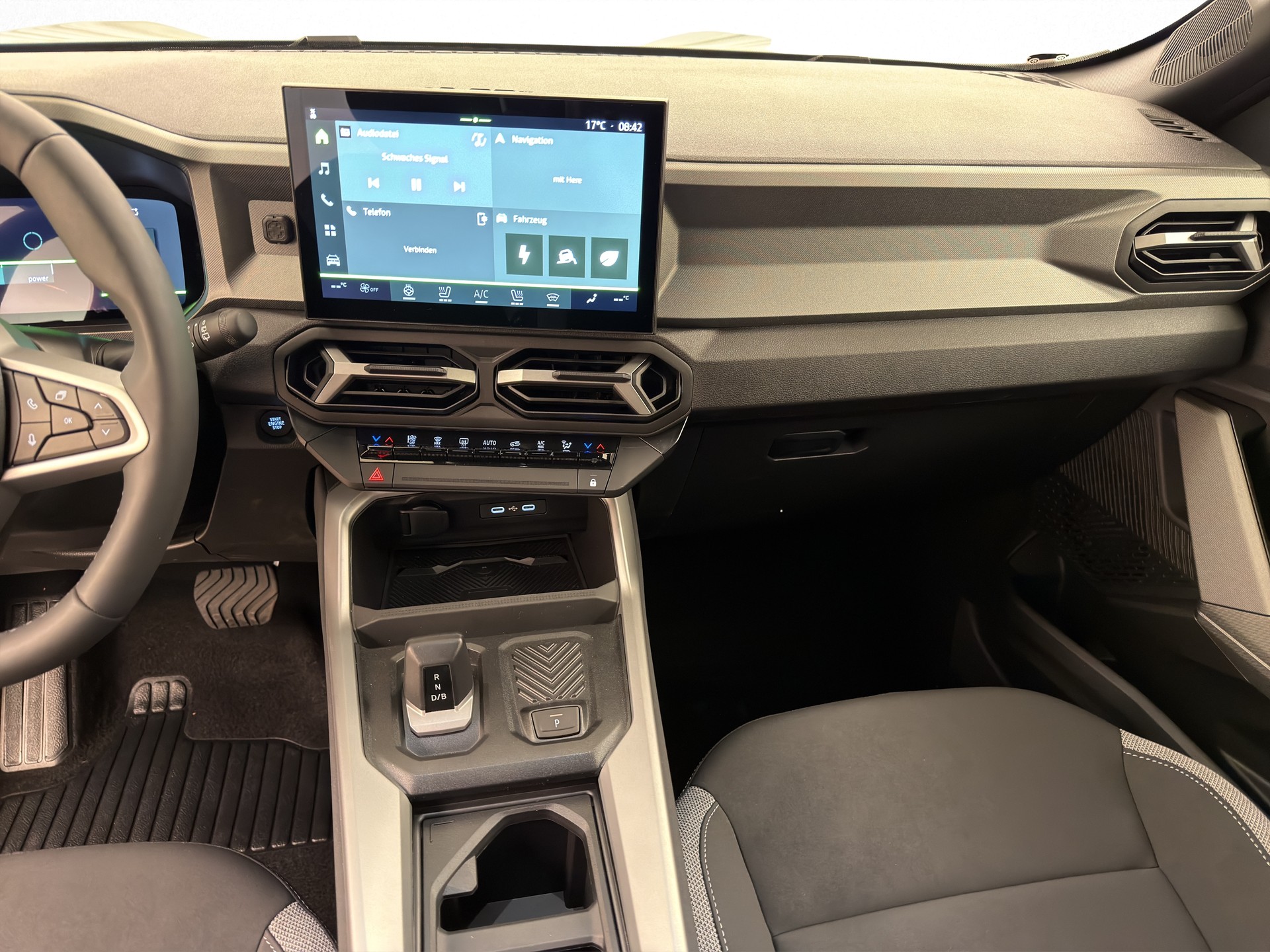 DACIA Bigster 1.8 Hybrid Journey-image-9