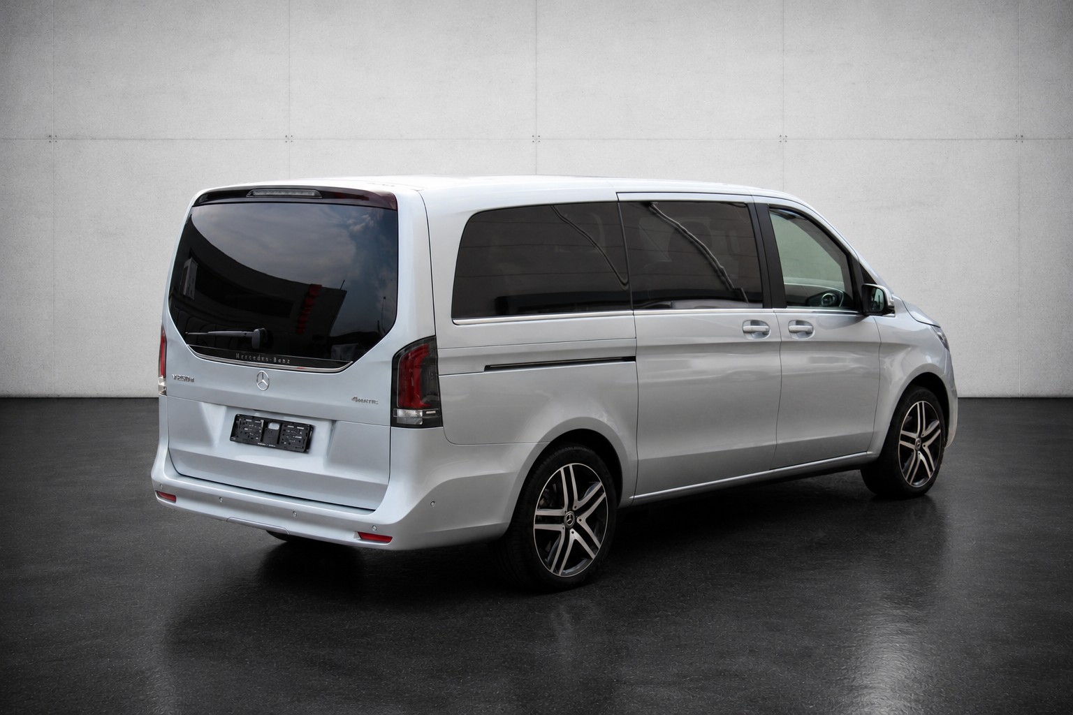 MERCEDES-BENZ V 250 d lang Avantgarde 4Matic G-Tronic-image-3
