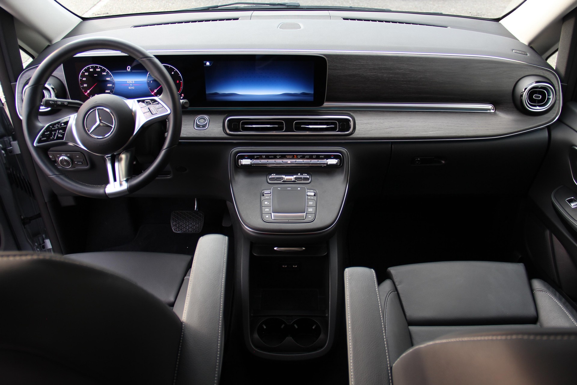 MERCEDES-BENZ V 250 d lang Avantgarde 4Matic G-Tronic-image-7
