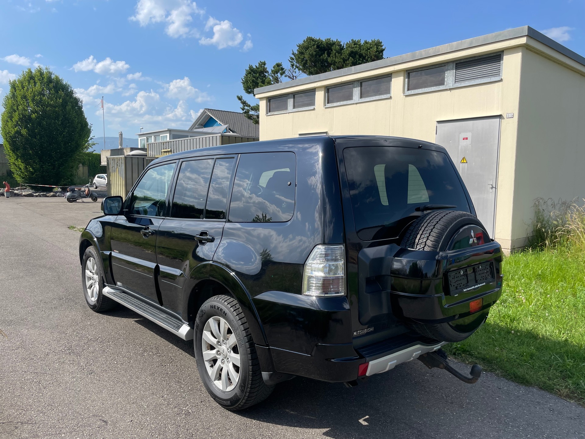 MITSUBISHI Pajero 3.2 DI-D Swiss Edition Automatic-image-5