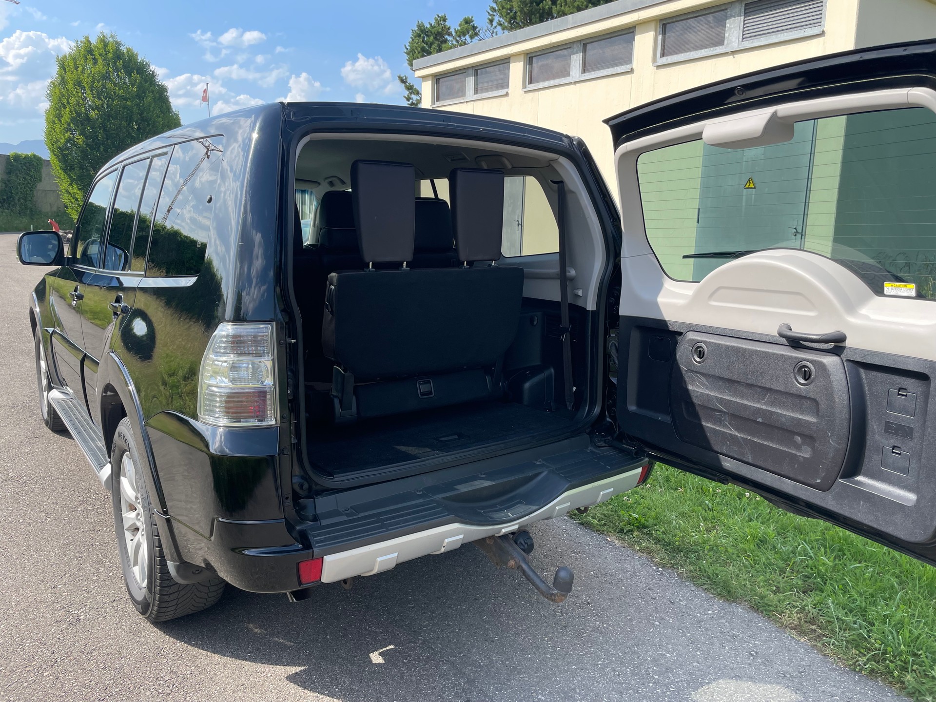 MITSUBISHI Pajero 3.2 DI-D Swiss Edition Automatic-image-10
