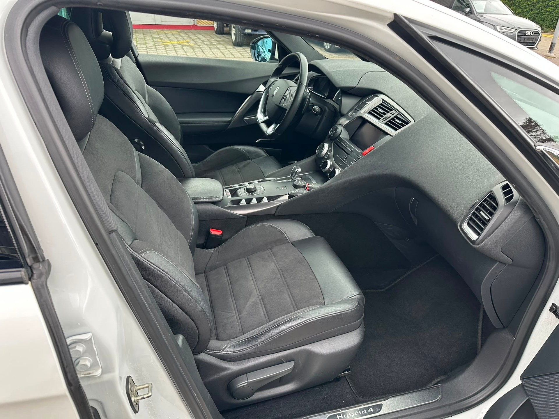 DS AUTOMOBILES DS5 HYbrid4 200 SO Chic EGS6-image-12