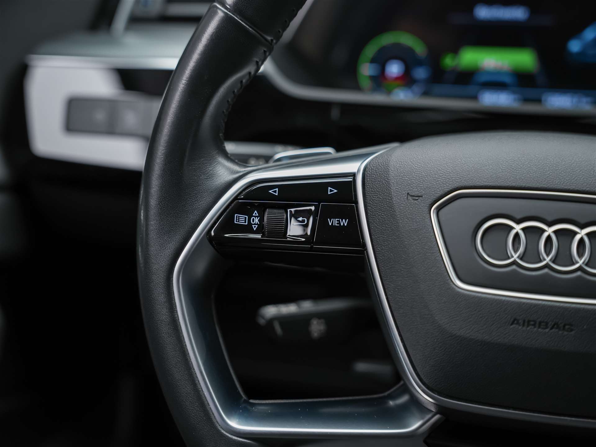 AUDI e-tron 50 Advanced Attraction quattro *Head Up Display*360° Kamera*Sitzheizung*-image-27