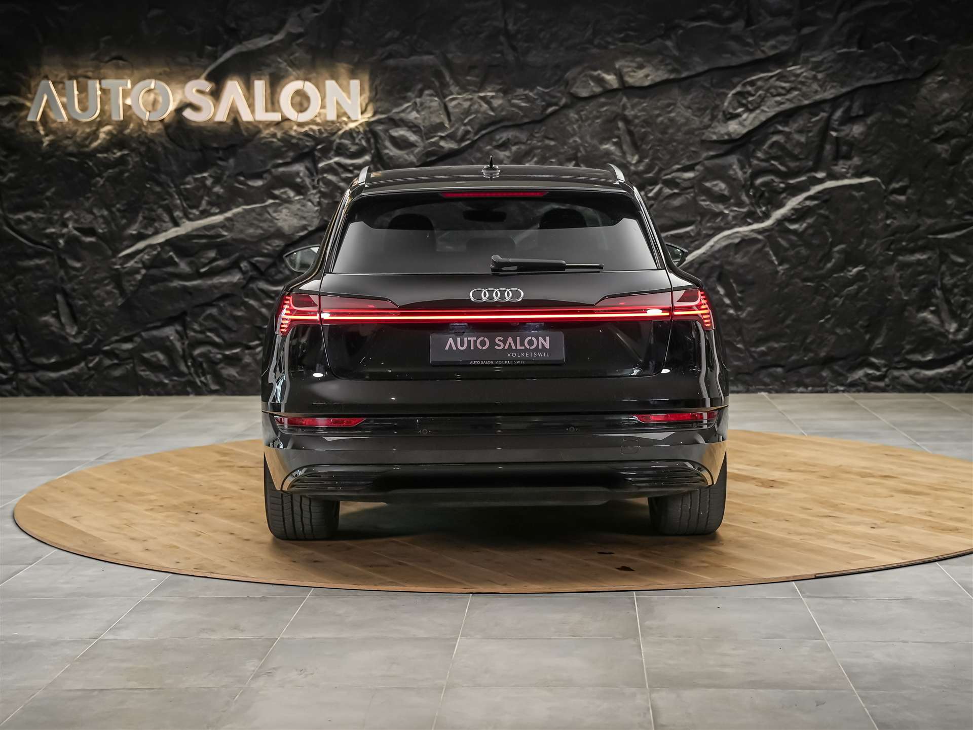 AUDI e-tron 50 Advanced Attraction quattro *Head Up Display*360° Kamera*Sitzheizung*-image-4