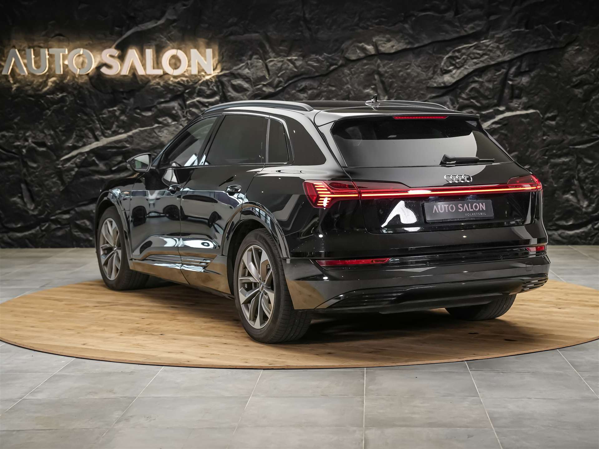 AUDI e-tron 50 Advanced Attraction quattro *Head Up Display*360° Kamera*Sitzheizung*-image-3