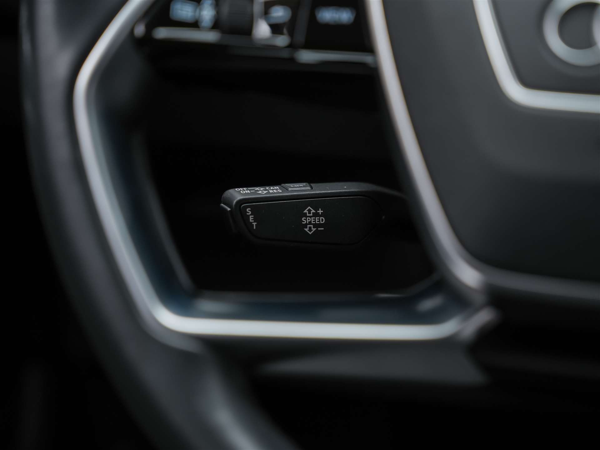 AUDI e-tron 50 Advanced Attraction quattro *Head Up Display*360° Kamera*Sitzheizung*-image-29
