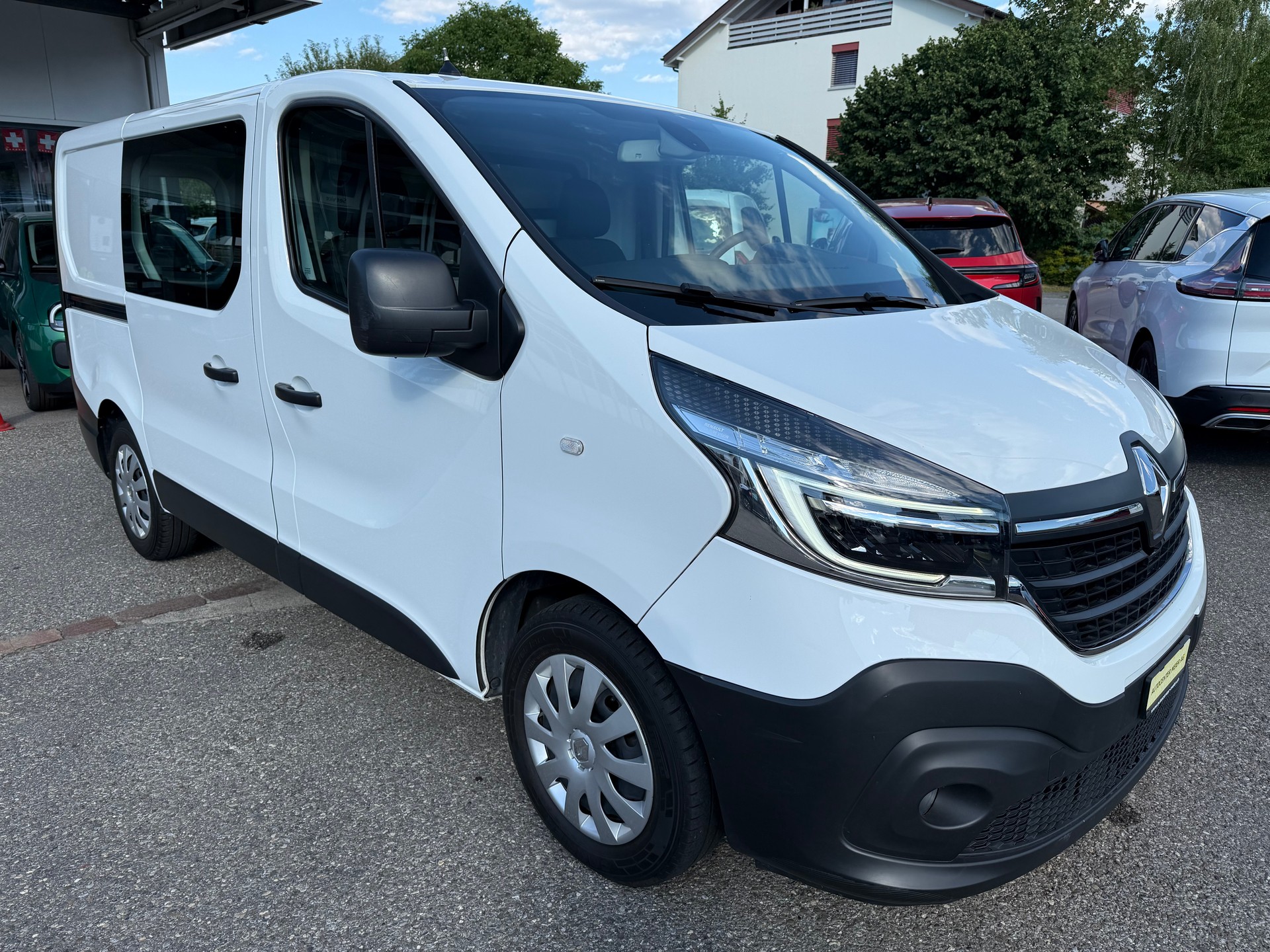 RENAULT Trafic 2.0 Energy dCi 120 3.0t Business L1H1-image-7
