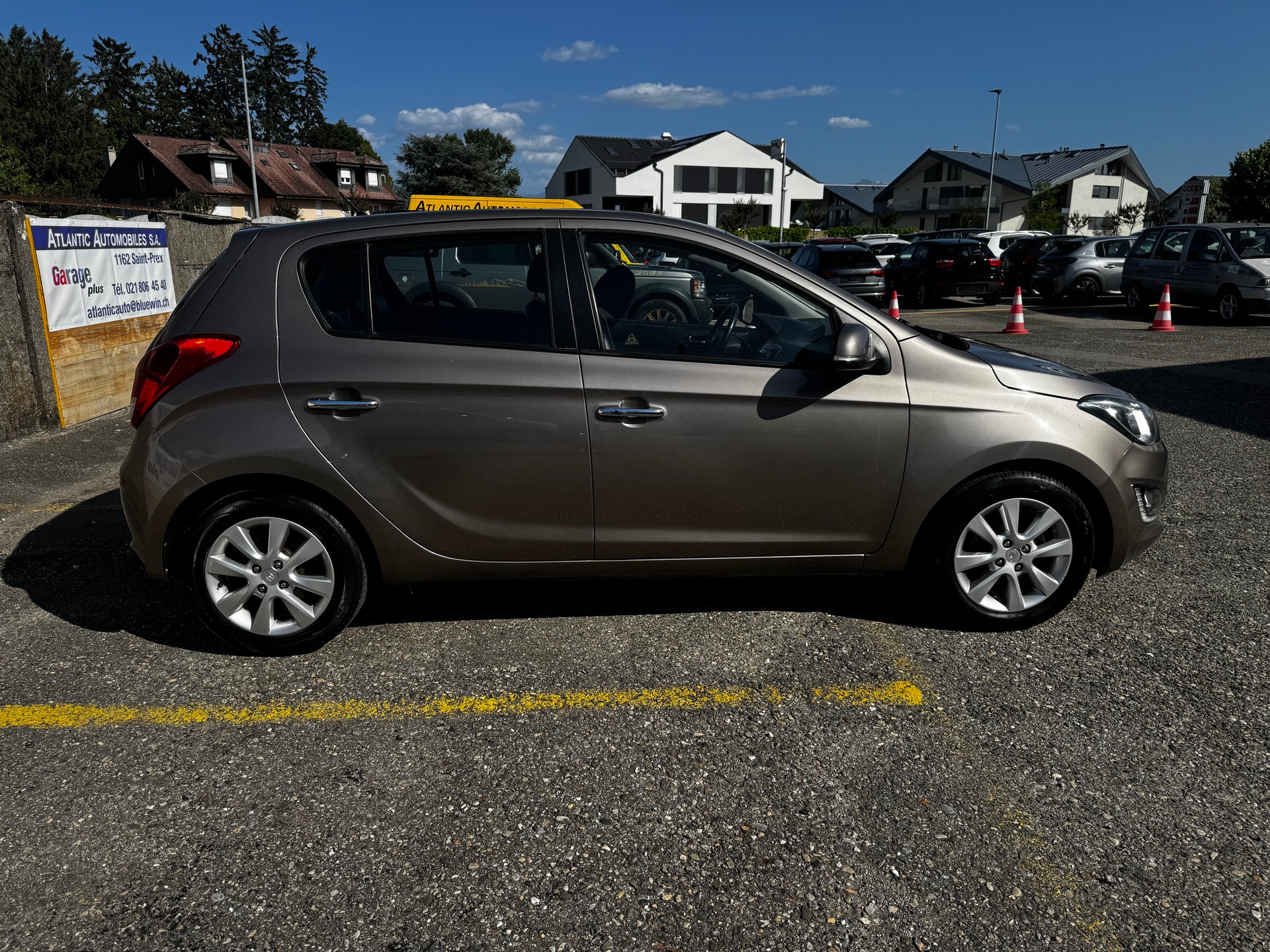 HYUNDAI i20 1.4 Premium Automatic-image-6