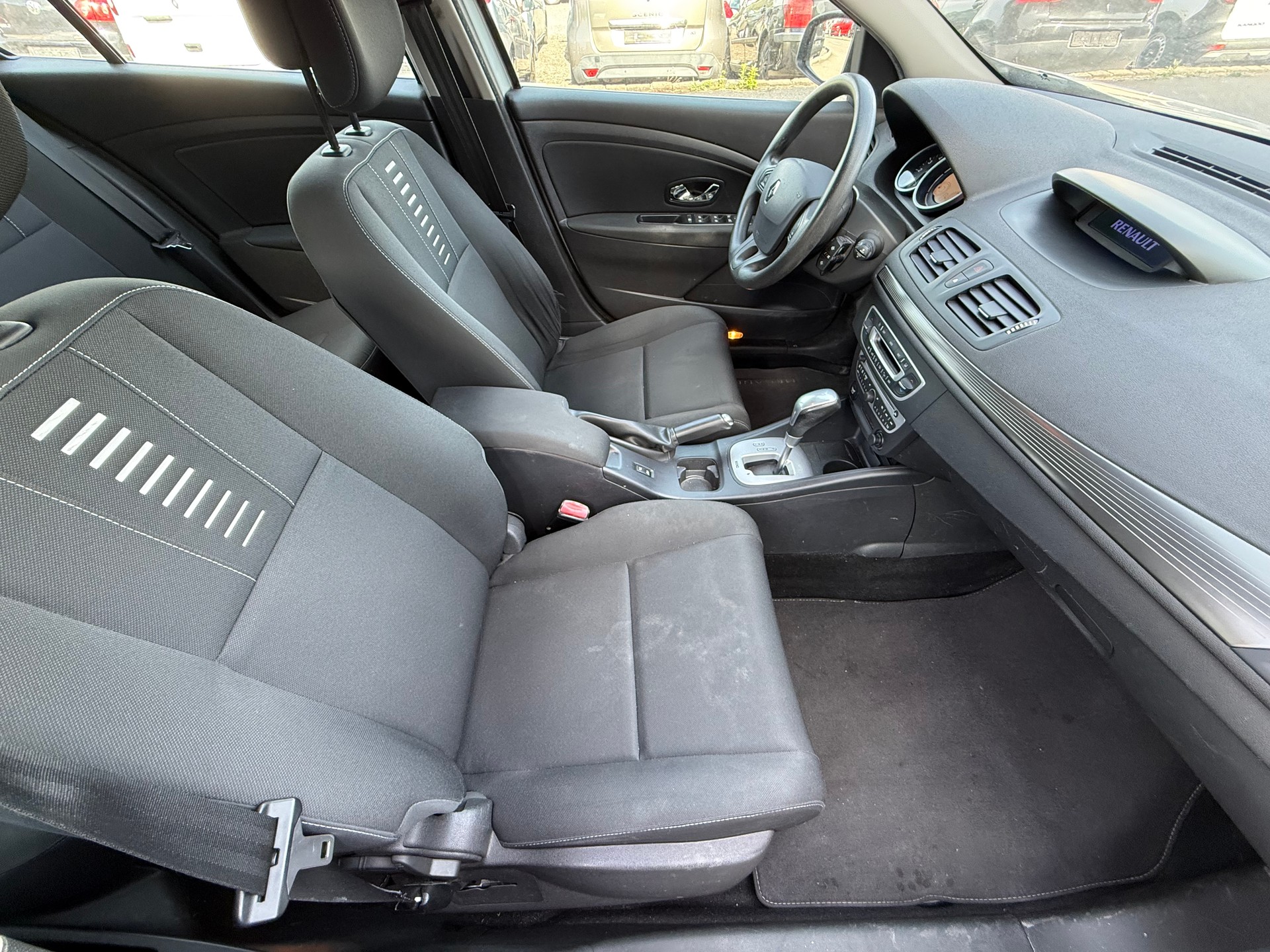 RENAULT Mégane Grandtour 1.5 dCi Expression EDC-image-7
