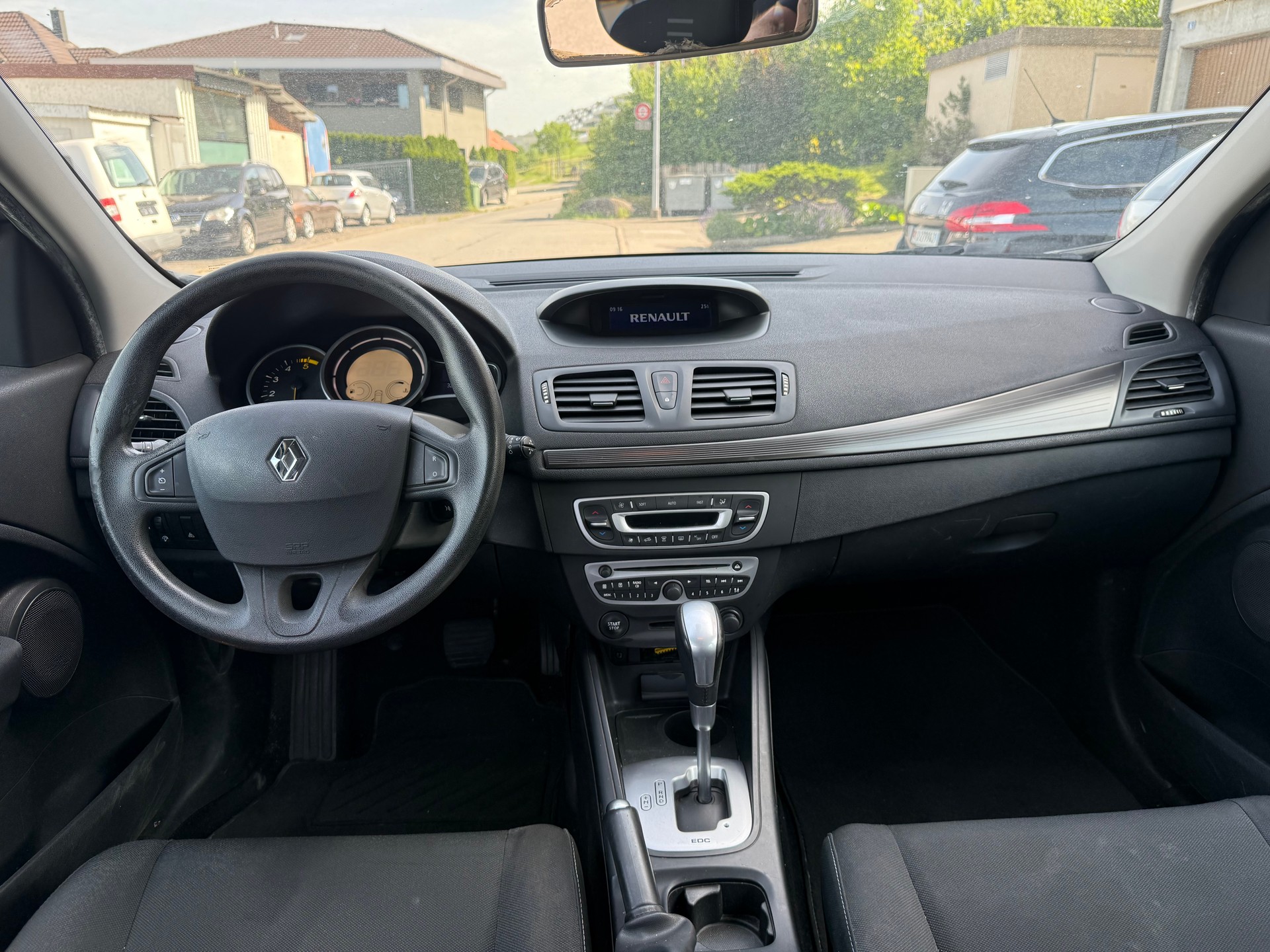 RENAULT Mégane Grandtour 1.5 dCi Expression EDC-image-9