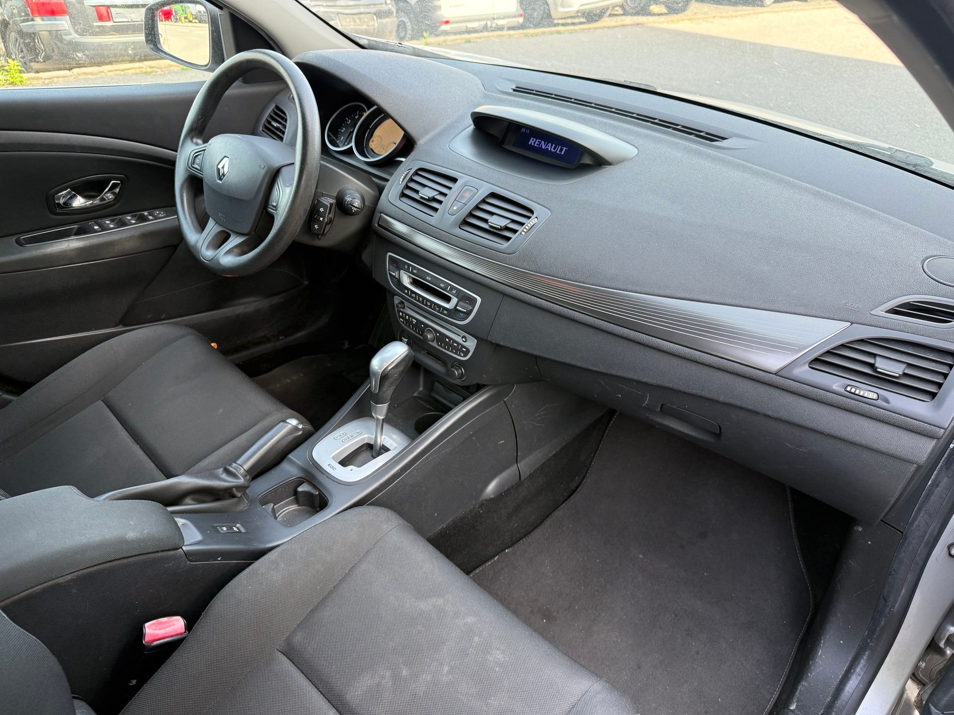 RENAULT Mégane Grandtour 1.5 dCi Expression EDC-image-6