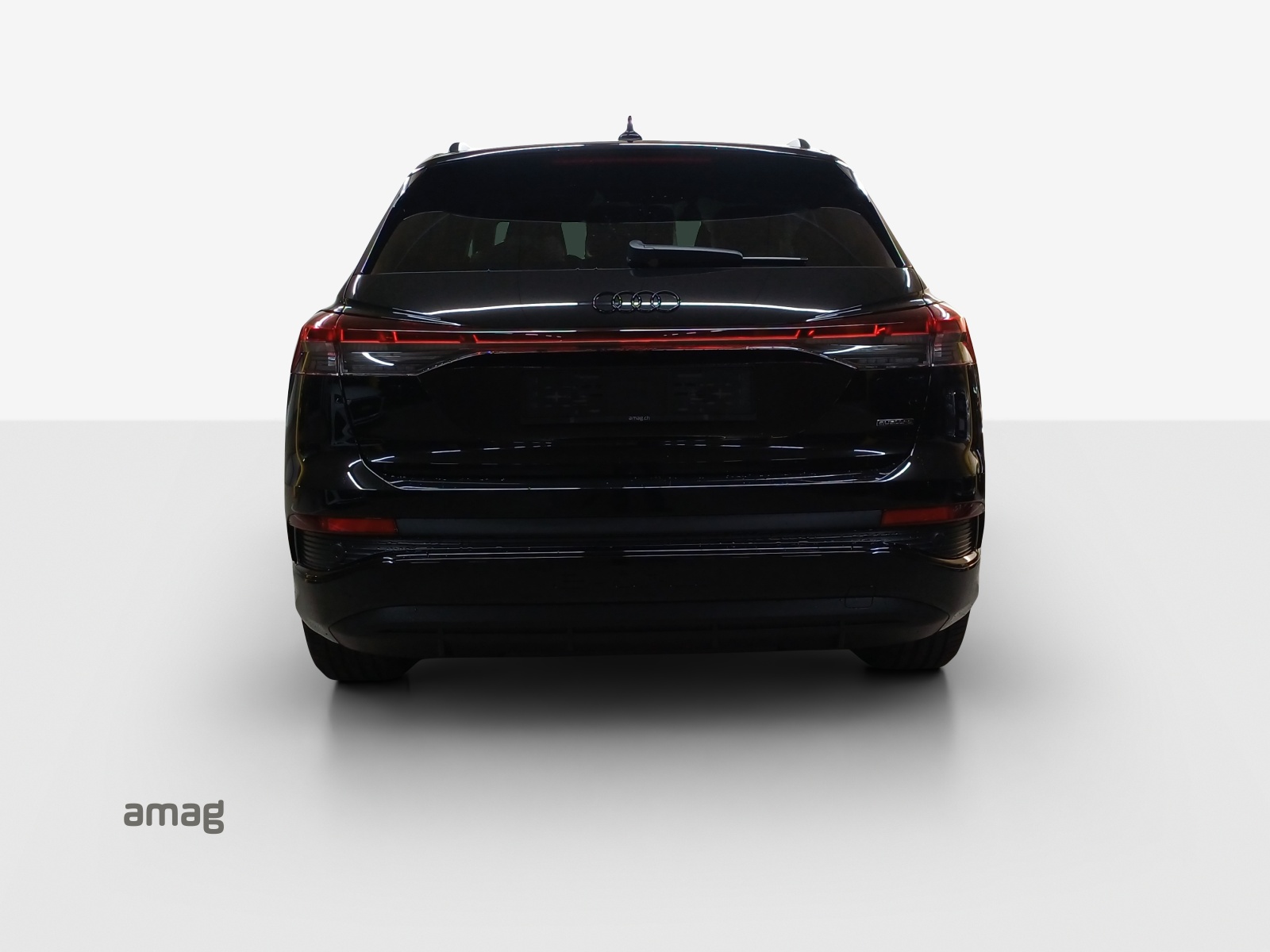 AUDI Q4 e-tron 45 quattro-image-3
