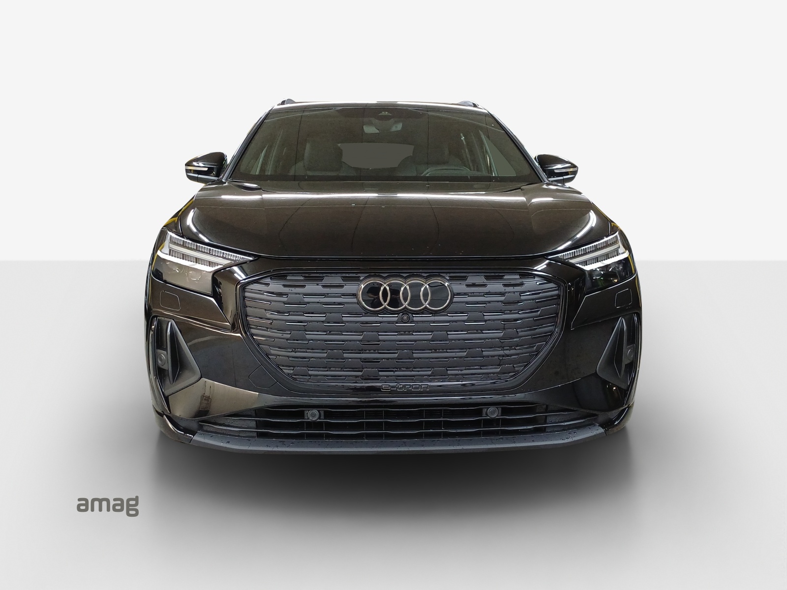 AUDI Q4 e-tron 45 quattro-image-6