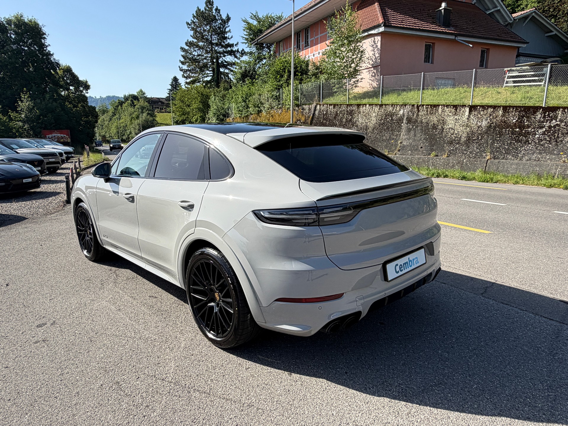 PORSCHE Cayenne GTS Coupé-image-6