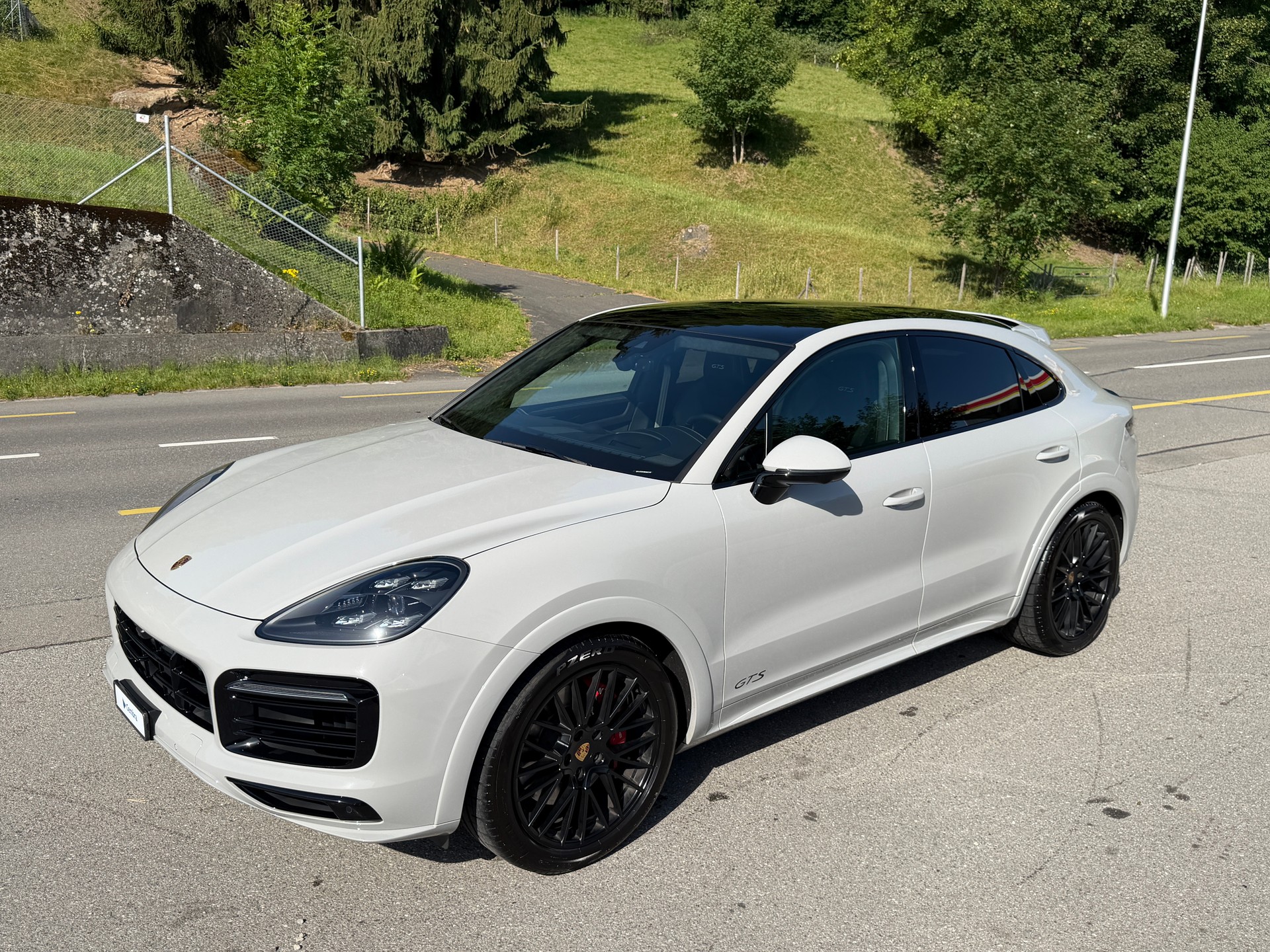 PORSCHE Cayenne GTS Coupé-image-5