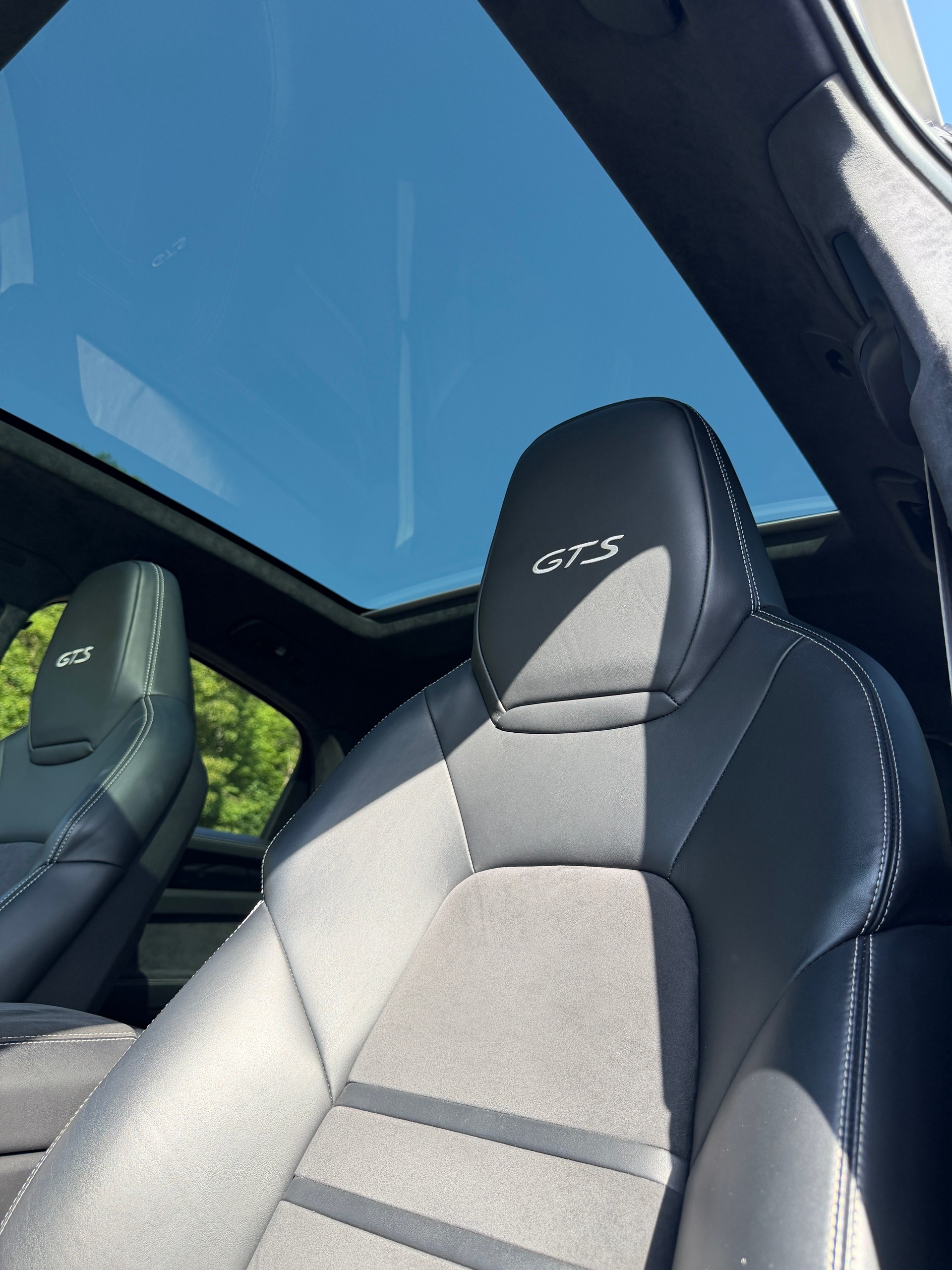 PORSCHE Cayenne GTS Coupé-image-14