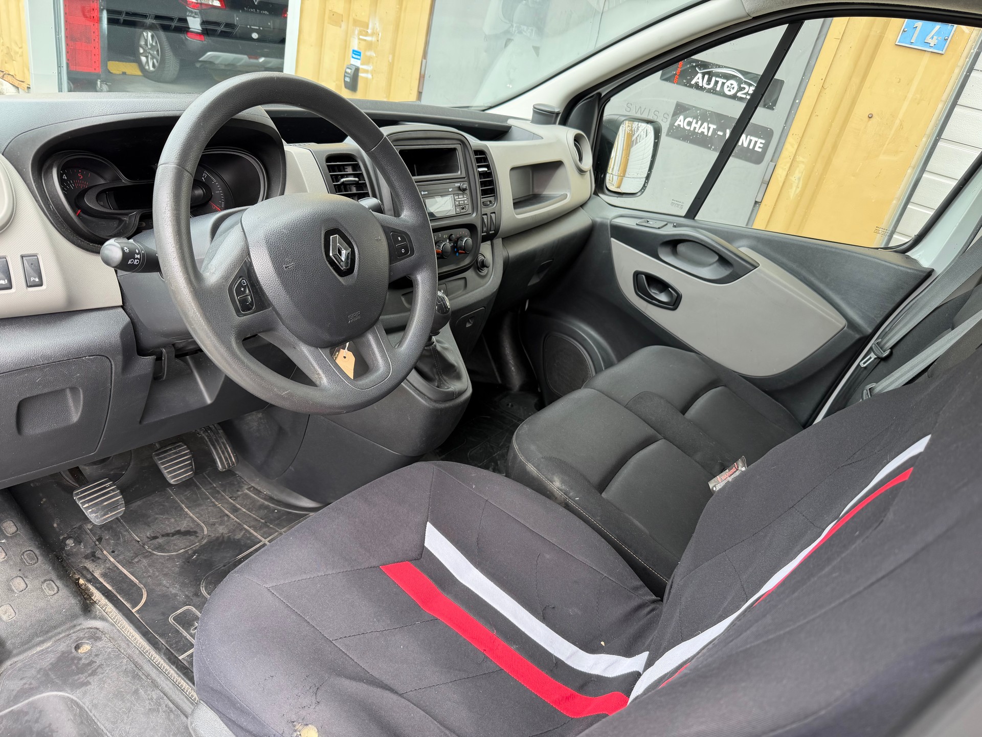 RENAULT Trafic 1.6 ENERGY TwinT. dCi145 2.9t Busin. L2H1-image-13