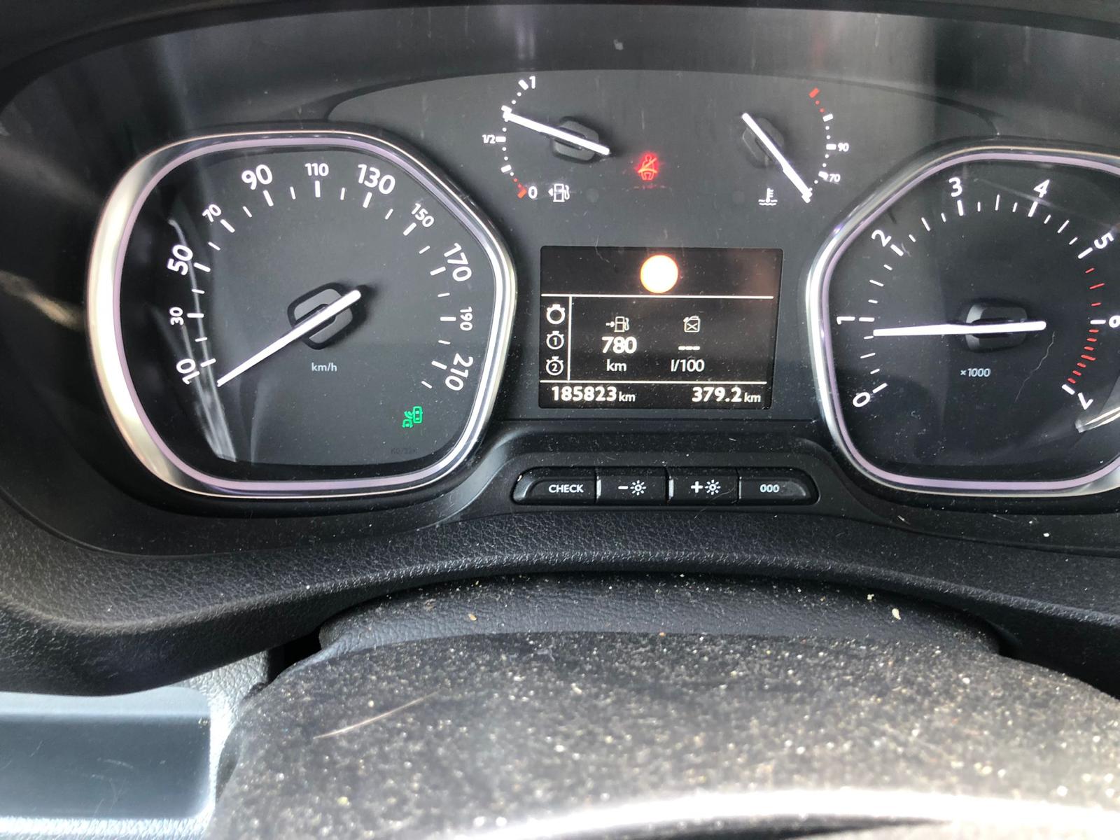 CITROEN Jumpy 2.0 BlueHDi 120 M Komfort-image-15