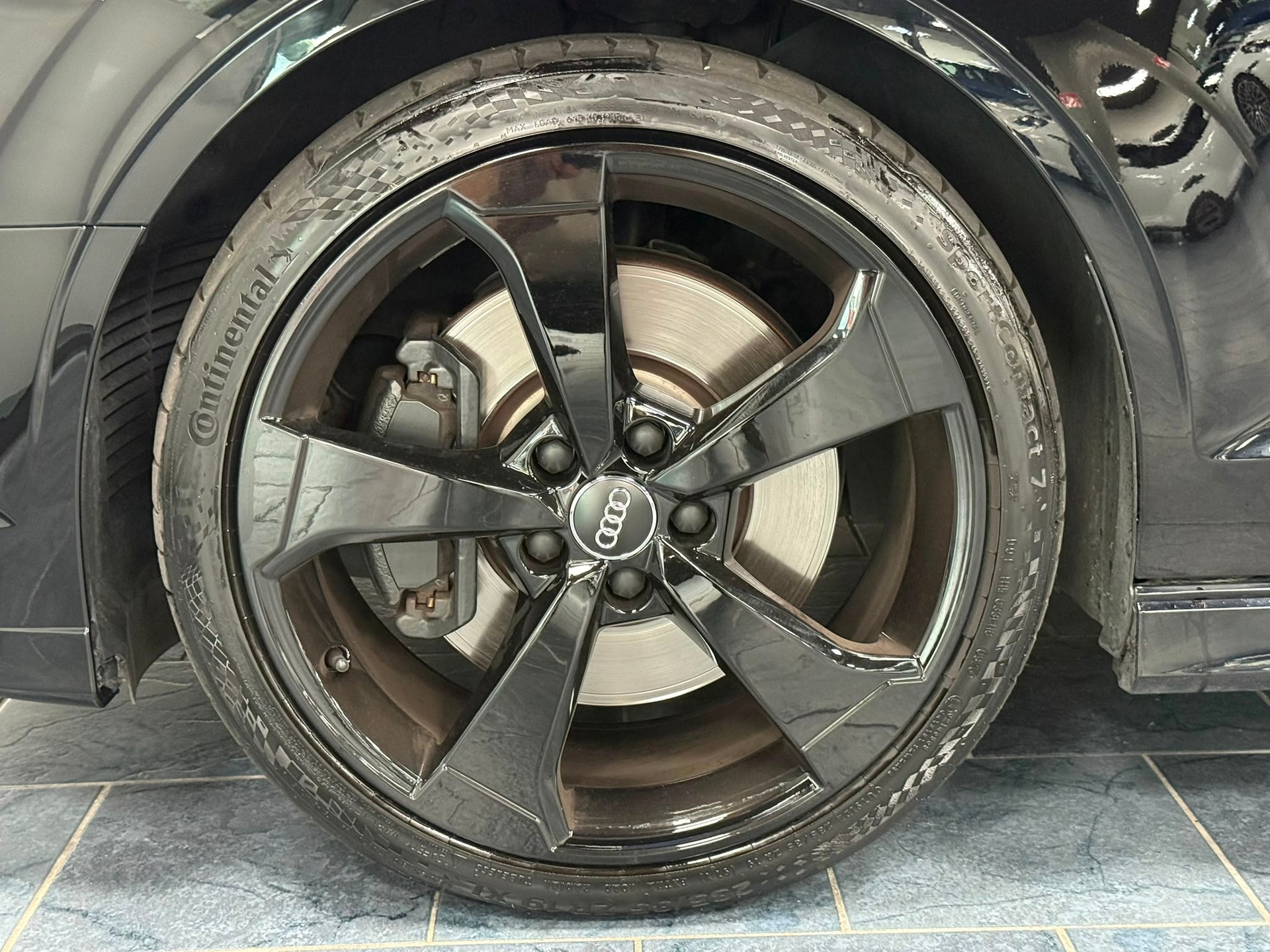 AUDI S3 Limousine 2.0 TFSI quattro S-tronic-image-28