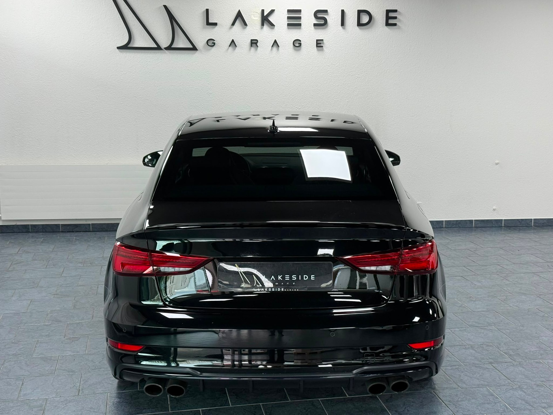 AUDI S3 Limousine 2.0 TFSI quattro S-tronic-image-4