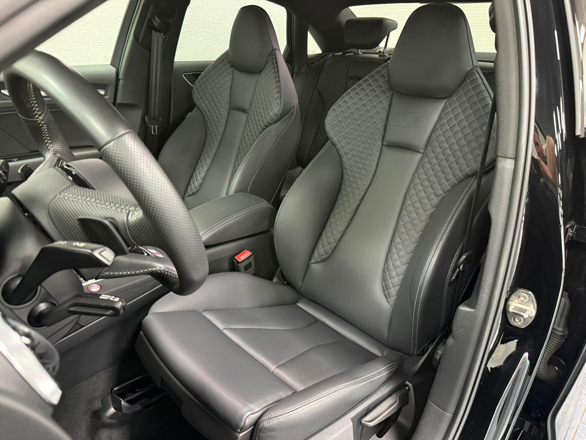 AUDI S3 Limousine 2.0 TFSI quattro S-tronic-image-13