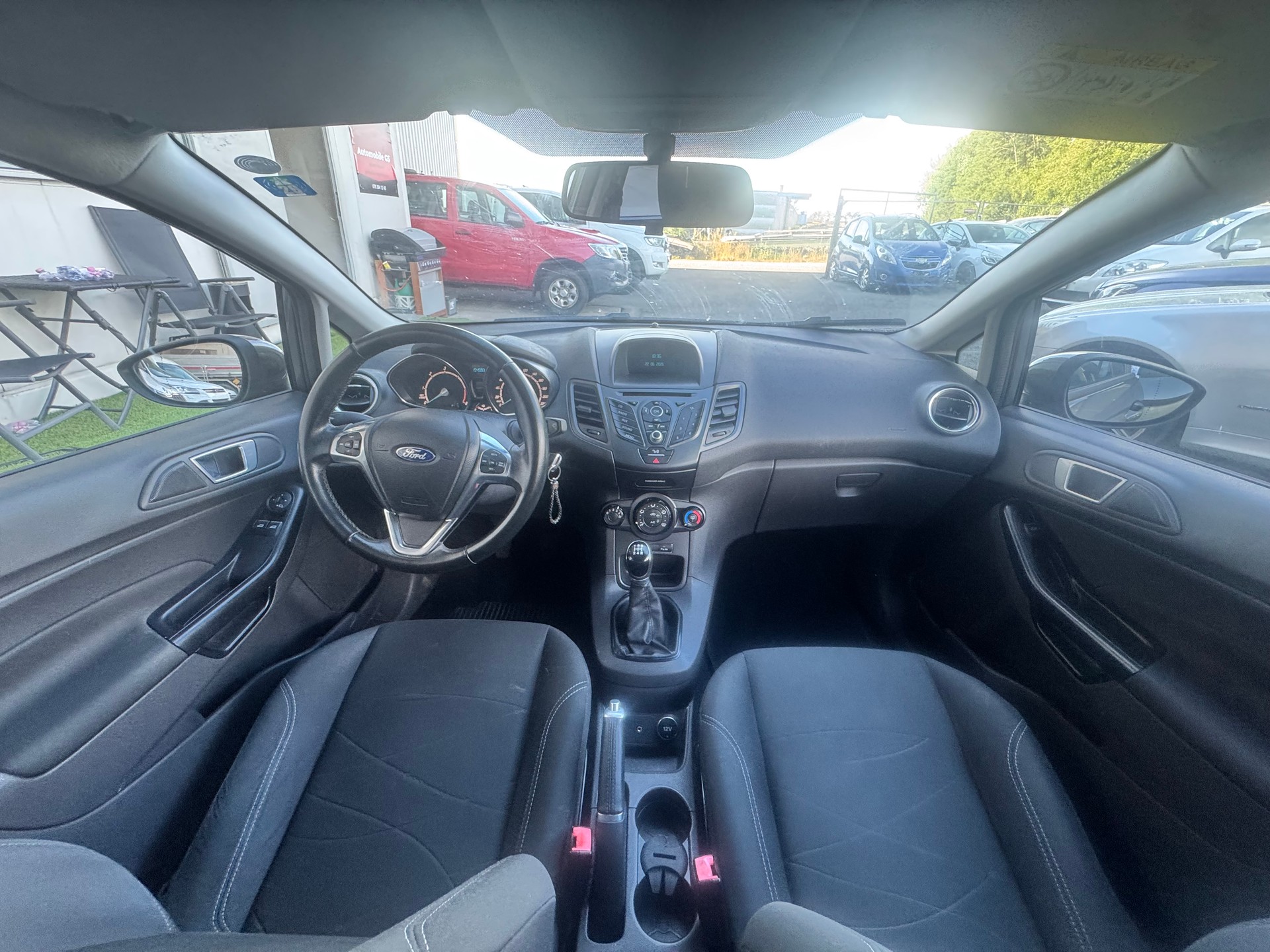 FORD Fiesta 1.5 TDCi Titanium-image-9