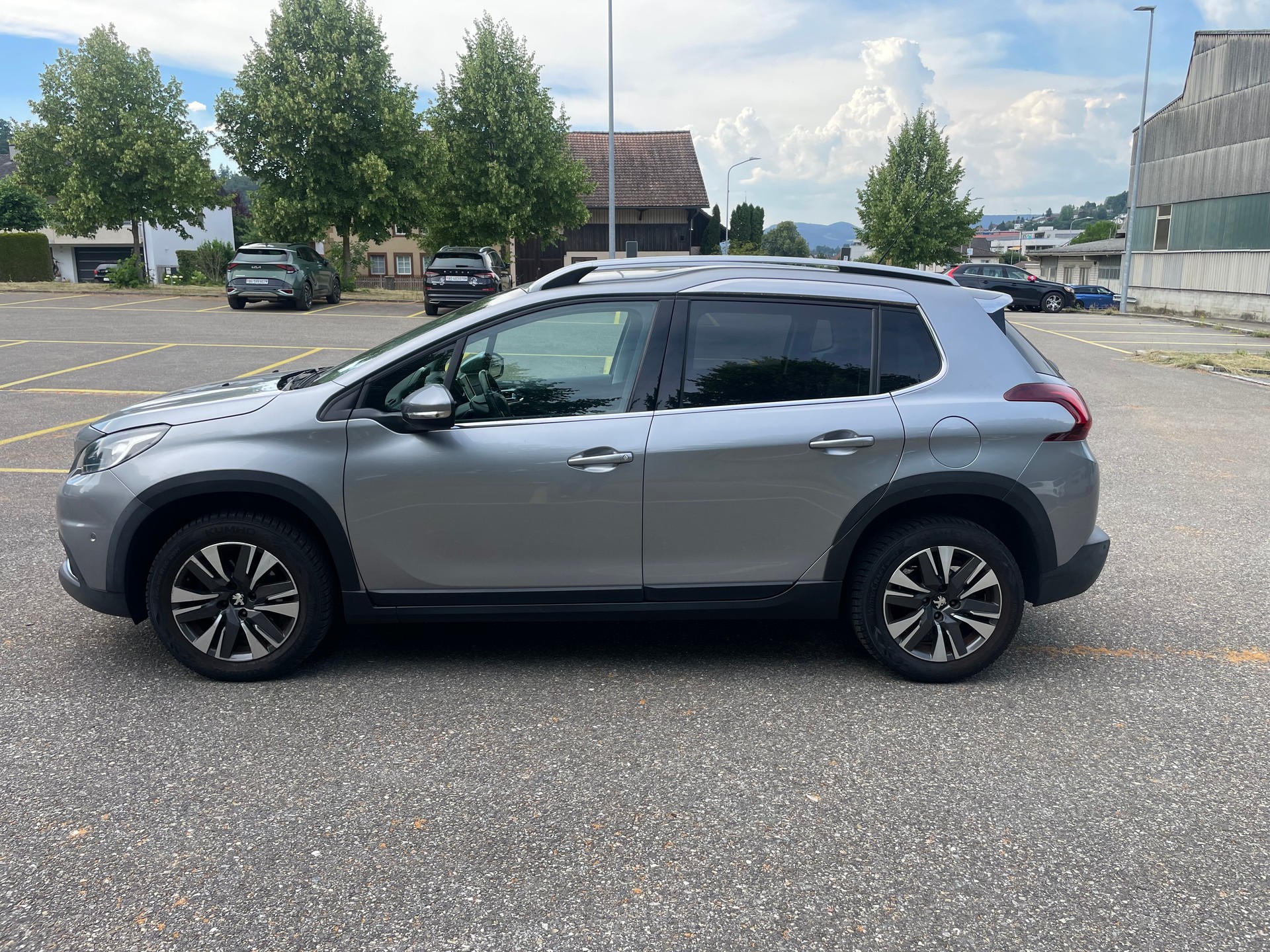 PEUGEOT 2008 1.2 PureTech Active EAT6-image-3