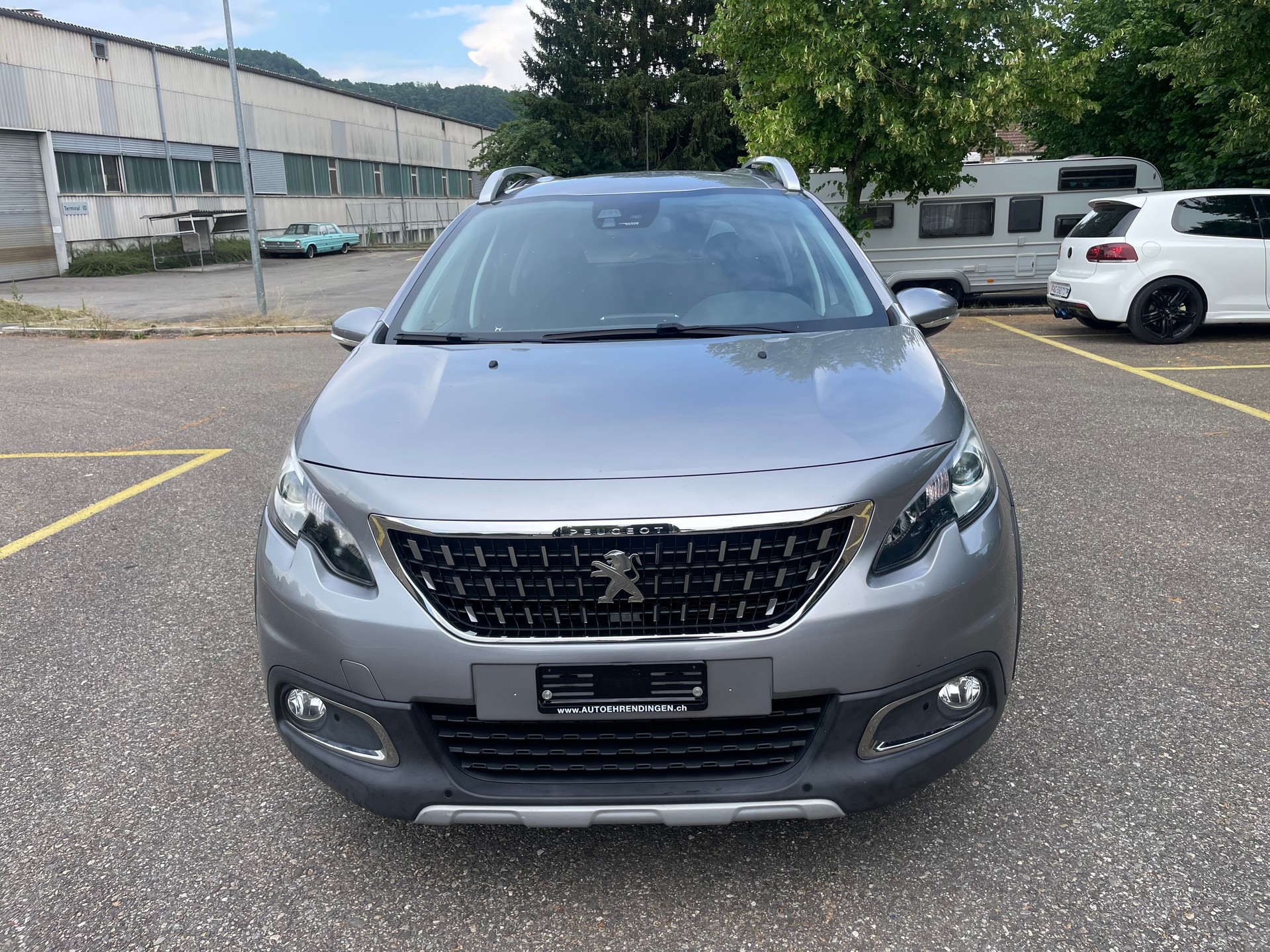 PEUGEOT 2008 1.2 PureTech Active EAT6-image-1
