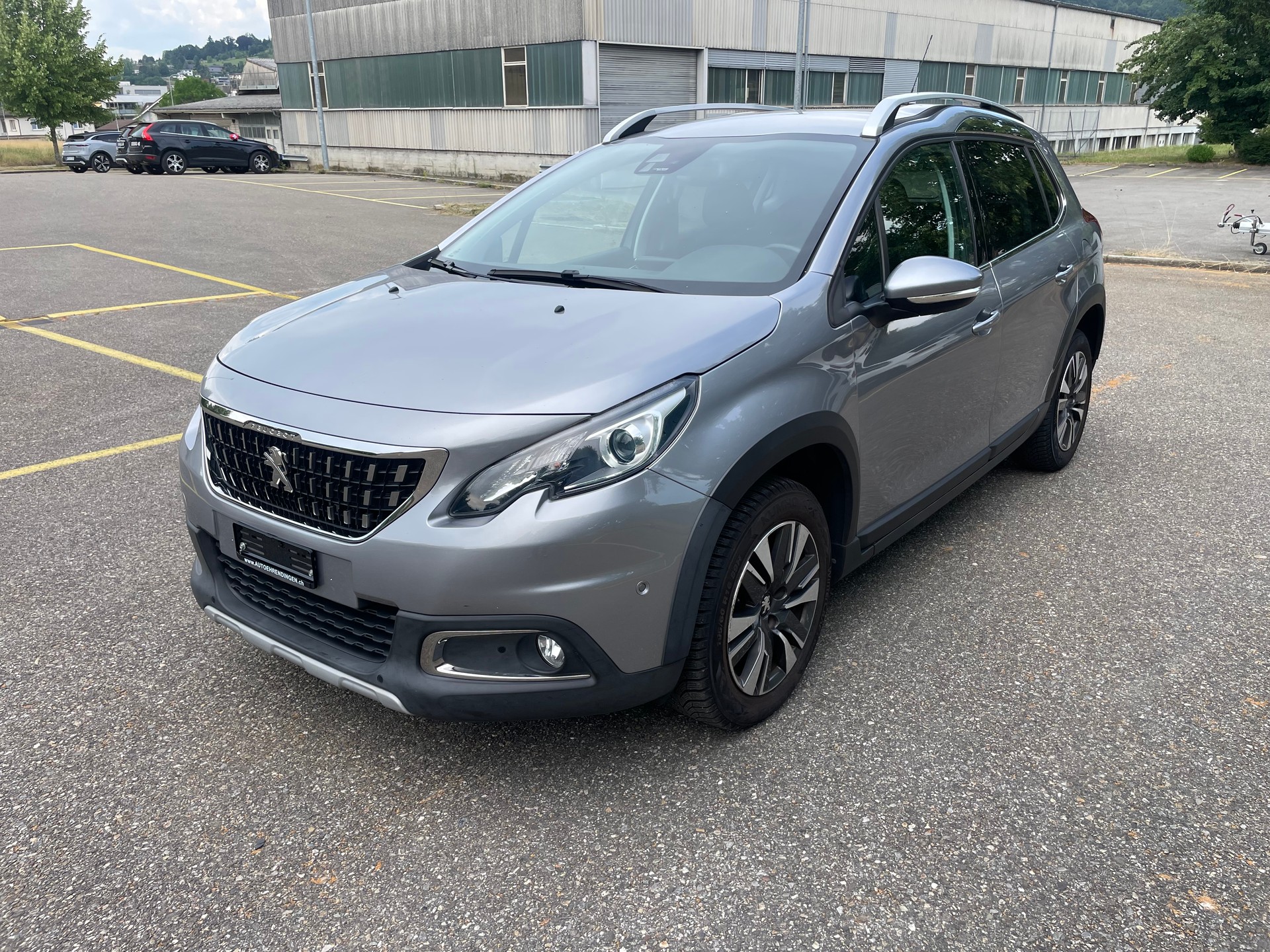 PEUGEOT 2008 1.2 PureTech Active EAT6-image-2