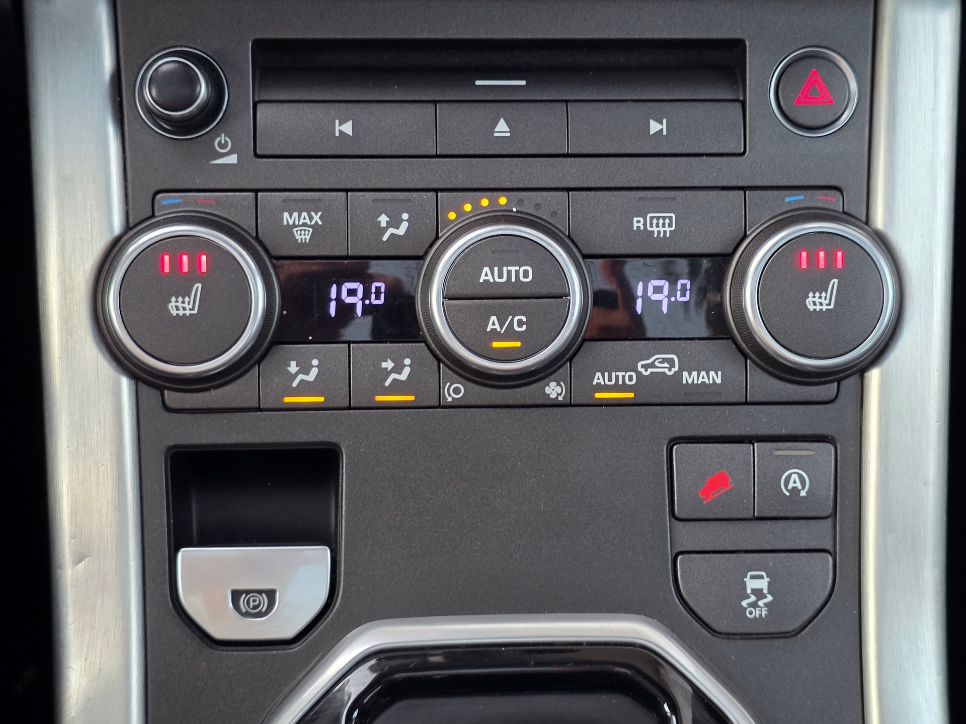 LAND ROVER Range Rover Evoque 2.0 TD4 HSE Dynamic ** BLACK EDITION -PANORAMADACH -MERDIAN SOUND -360° KAMERAS -KEYLESS -SPURASSIS.**-image-24