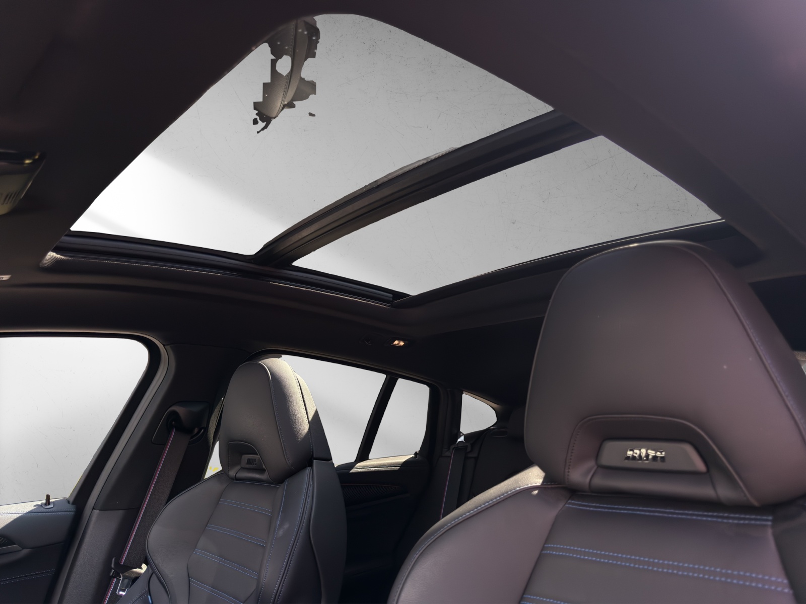BMW X4 xDrive 48V M40d Steptronic-image-16