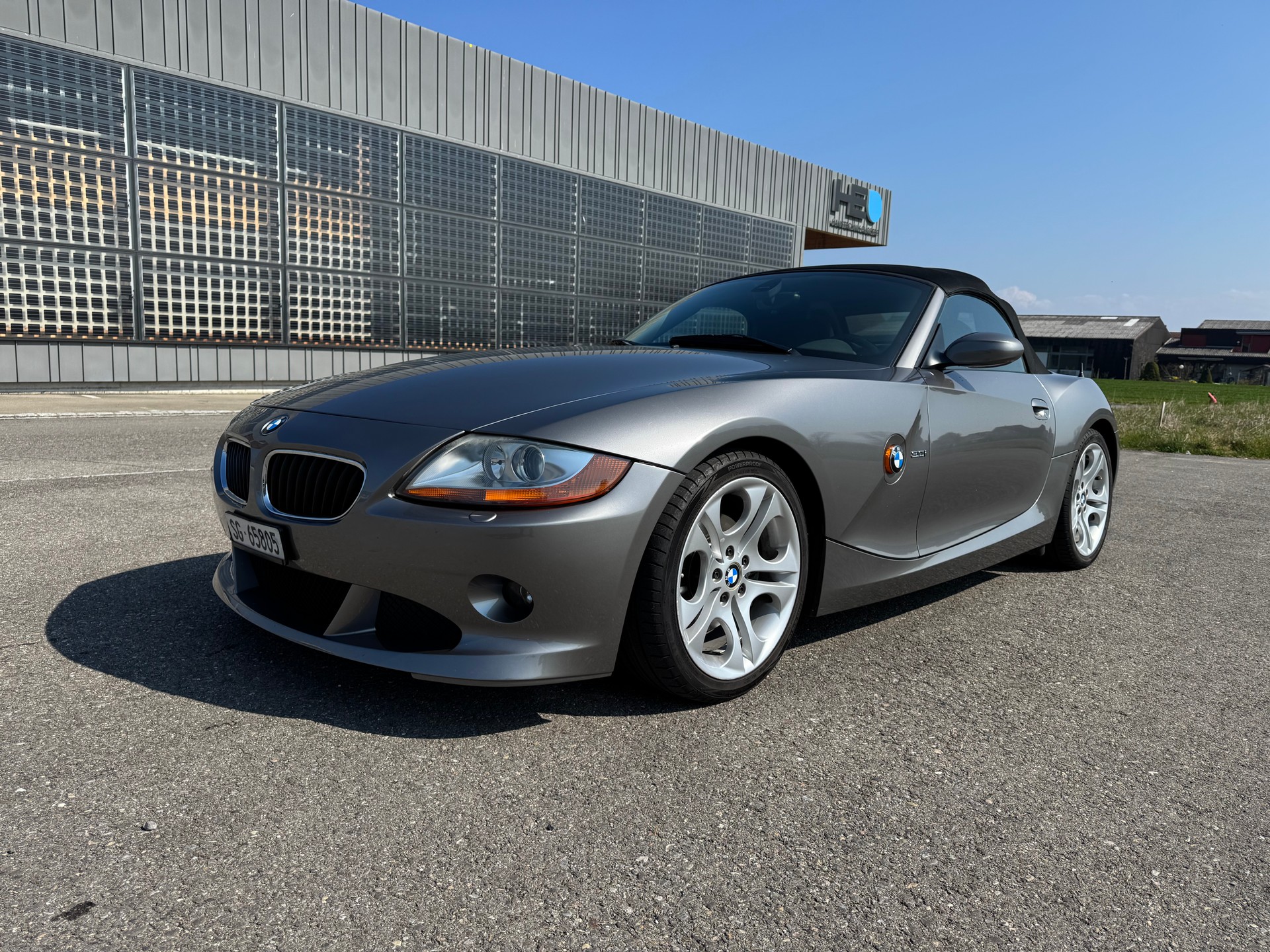 BMW 3.0i-image-5