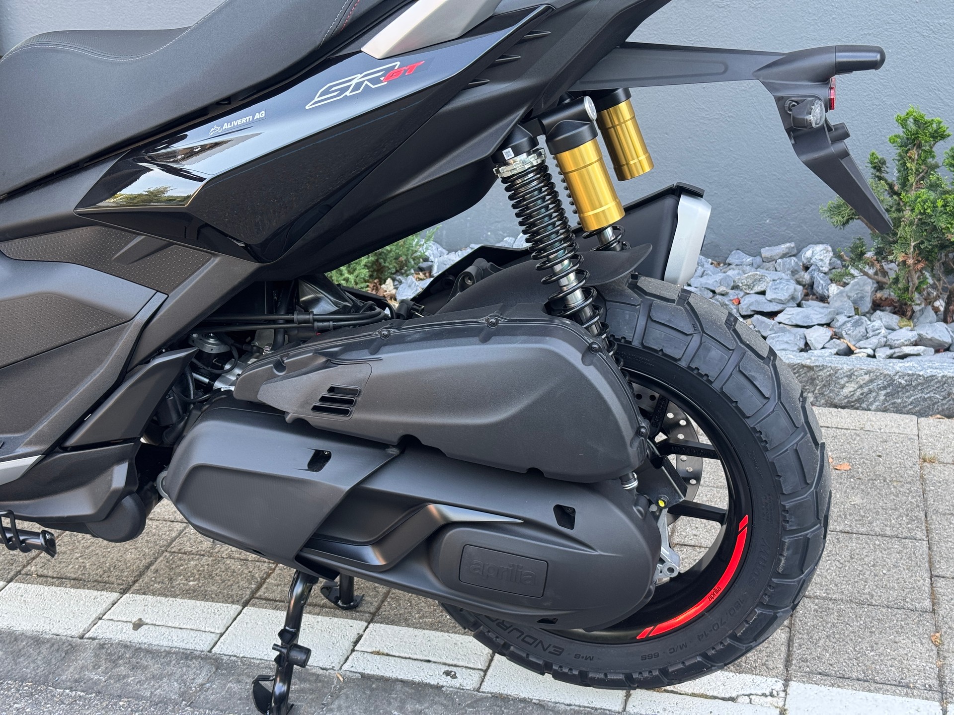 APRILIA SR-showroom-element-3