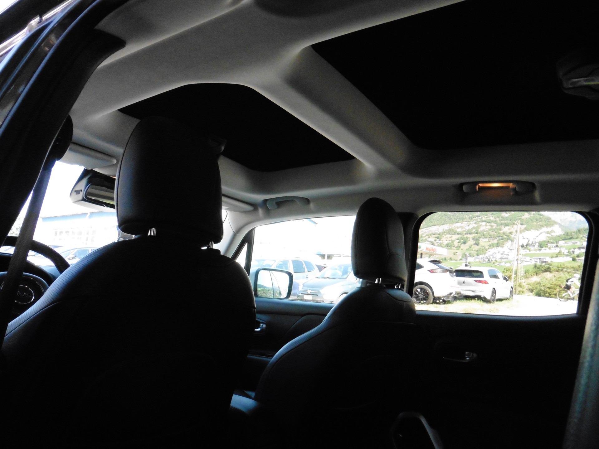 JEEP Renegade 1.4 Turbo Limited AWD-image-25