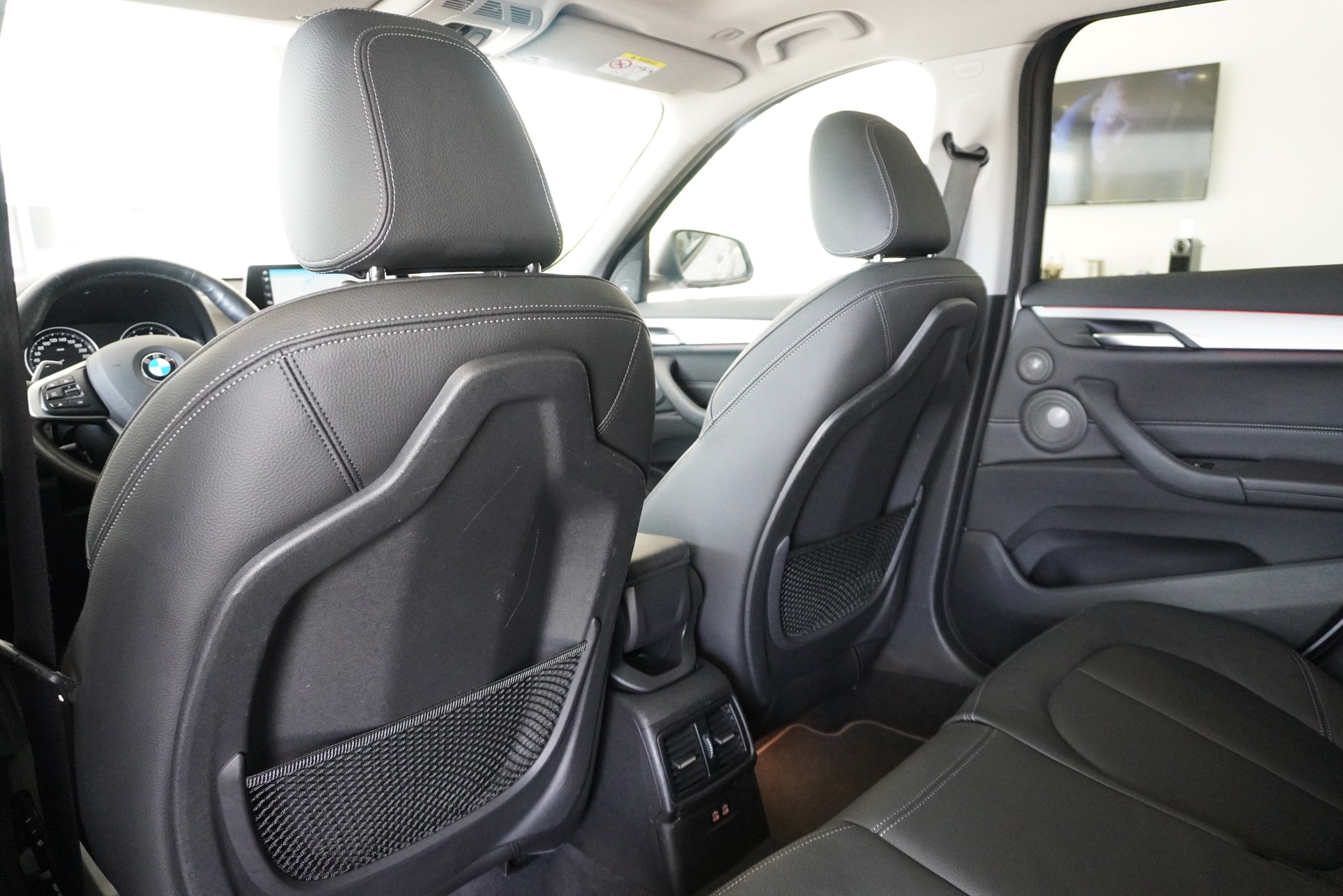 BMW X1 xDrive 25d Sport Line Steptronic-image-19