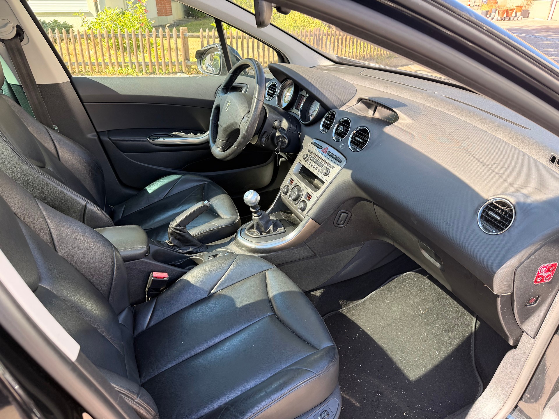 PEUGEOT 308 SW 1.6 16V Turbo Sport Pack-image-11