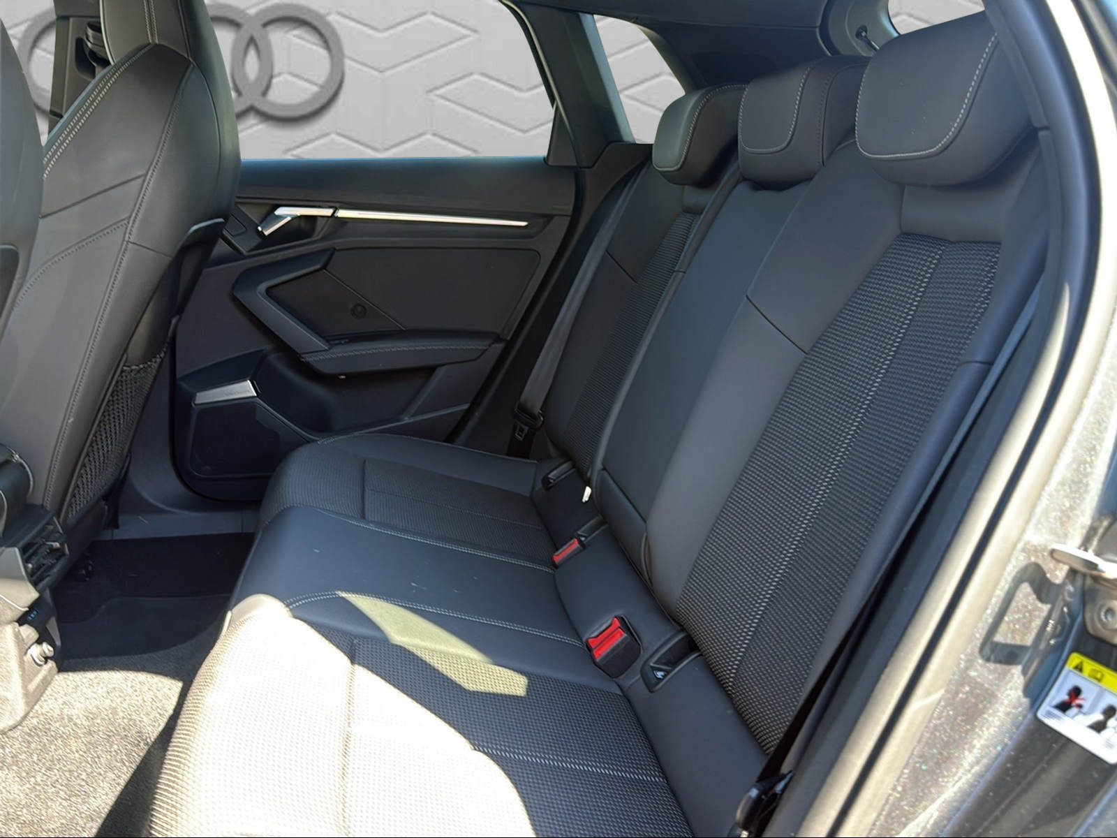 AUDI A3 Sportback 35 TFSI S line Attraction S-tronic-image-15