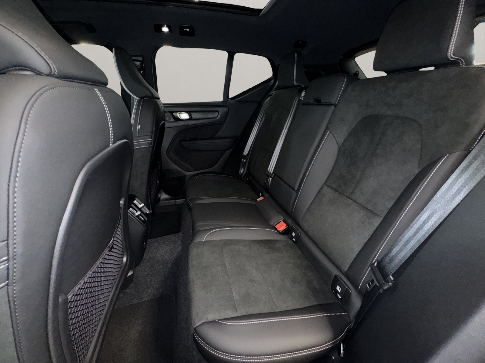 VOLVO EX40 Twin Ultra AWD-image-13