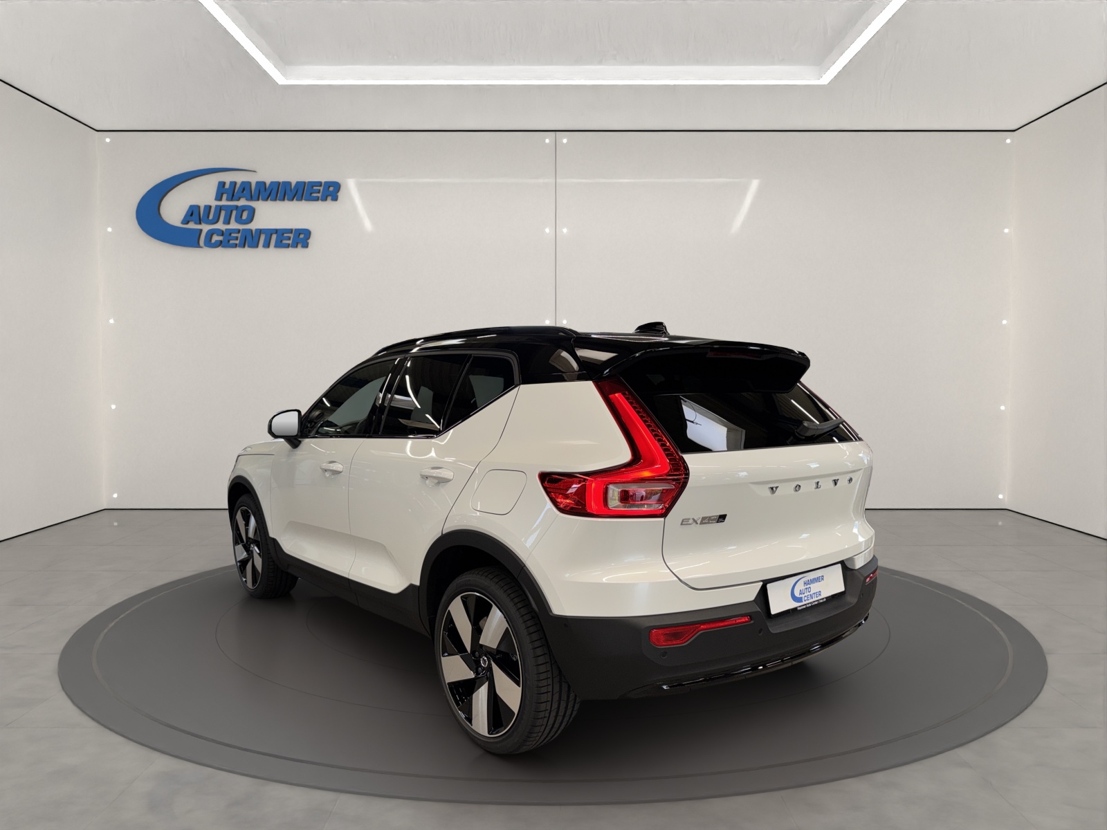 VOLVO EX40 Twin Ultra AWD-image-2