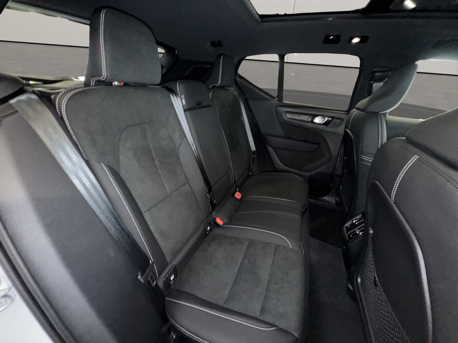 VOLVO EX40 Twin Ultra AWD-image-15