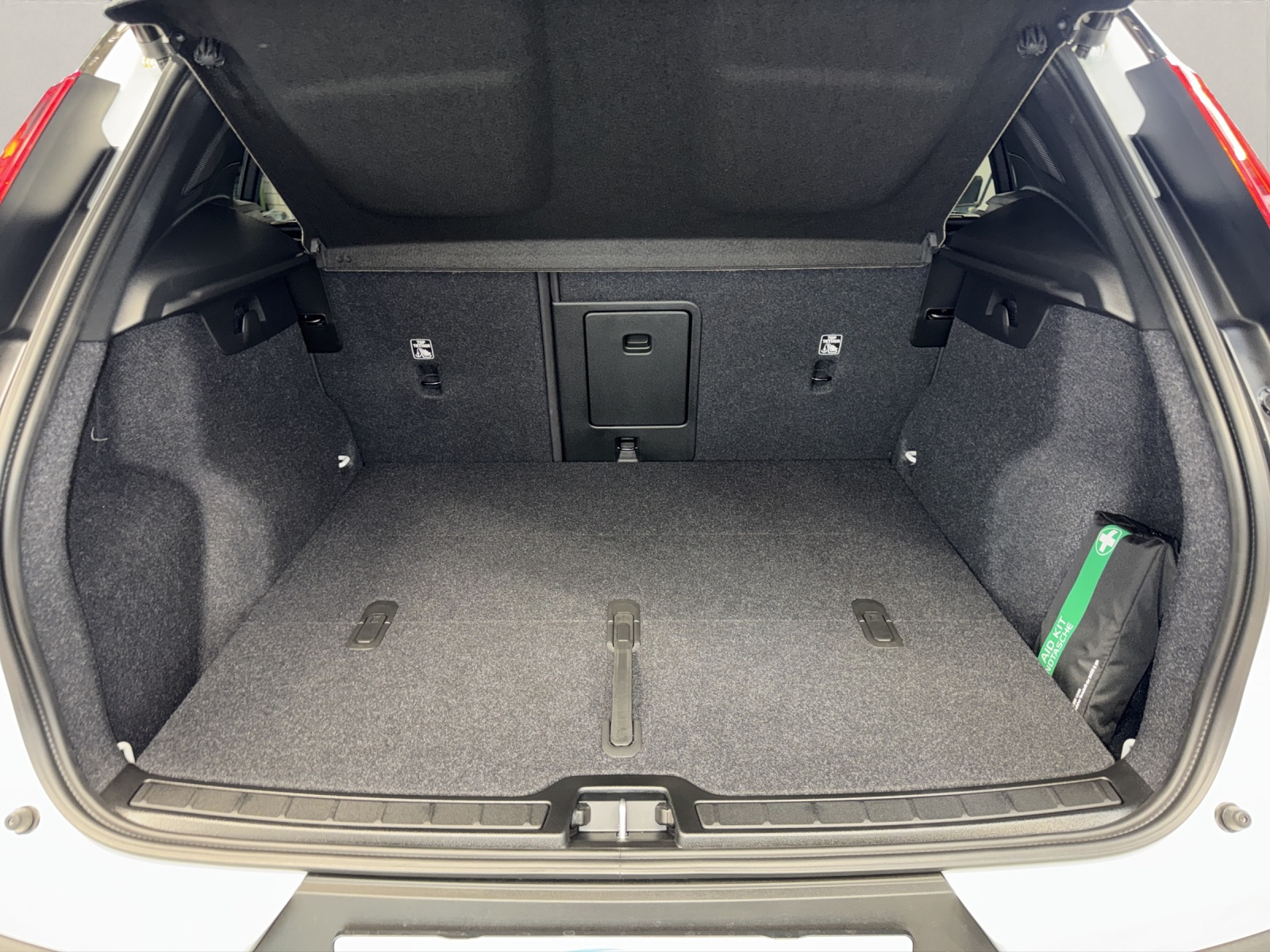 VOLVO EX40 Twin Ultra AWD-image-14