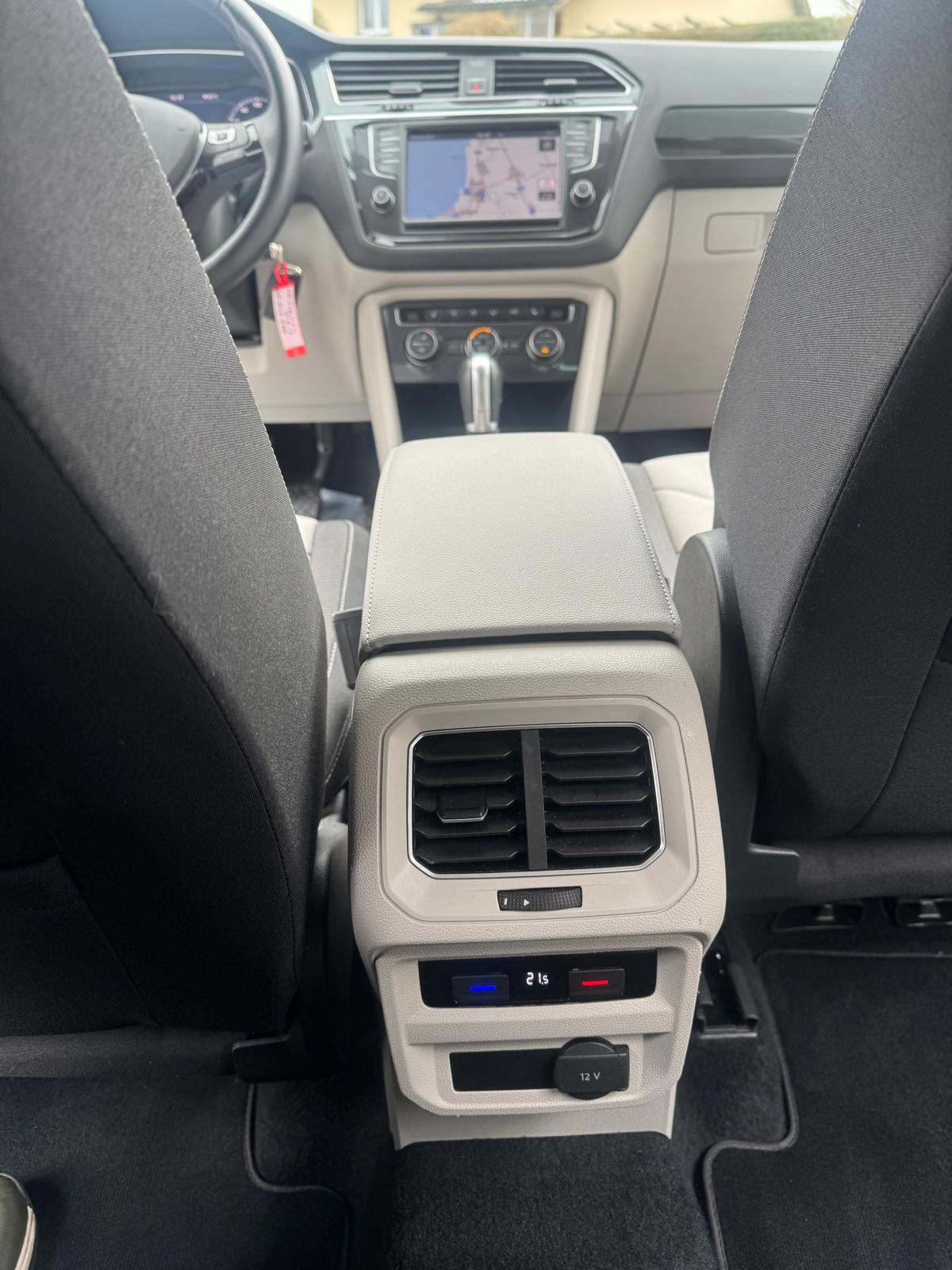 VW Tiguan 2.0 TDI SCR Highline 4Motion DSG-image-11