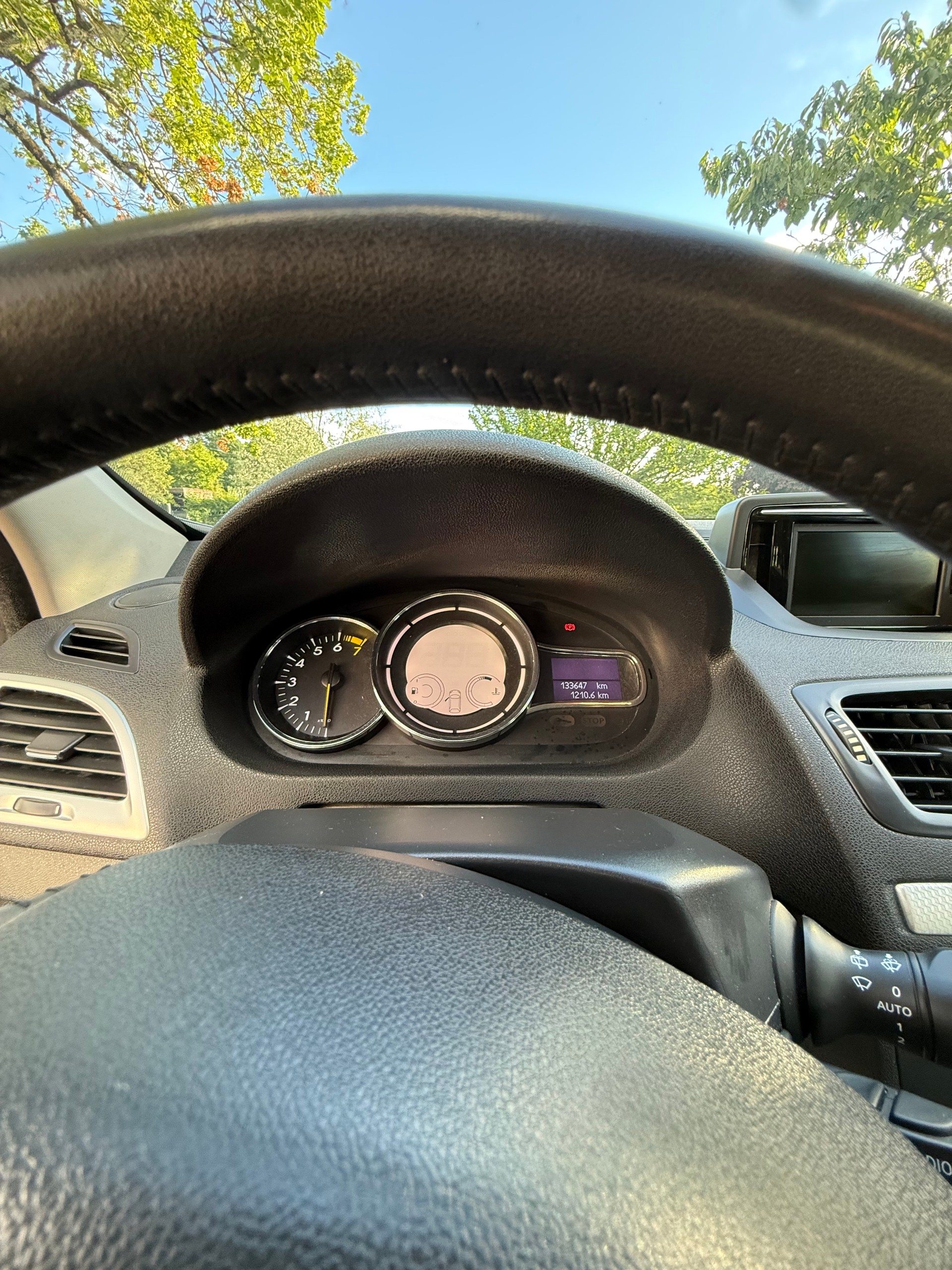 RENAULT Mégane Coupé 1.2 16V Turbo Dynamique-image-11