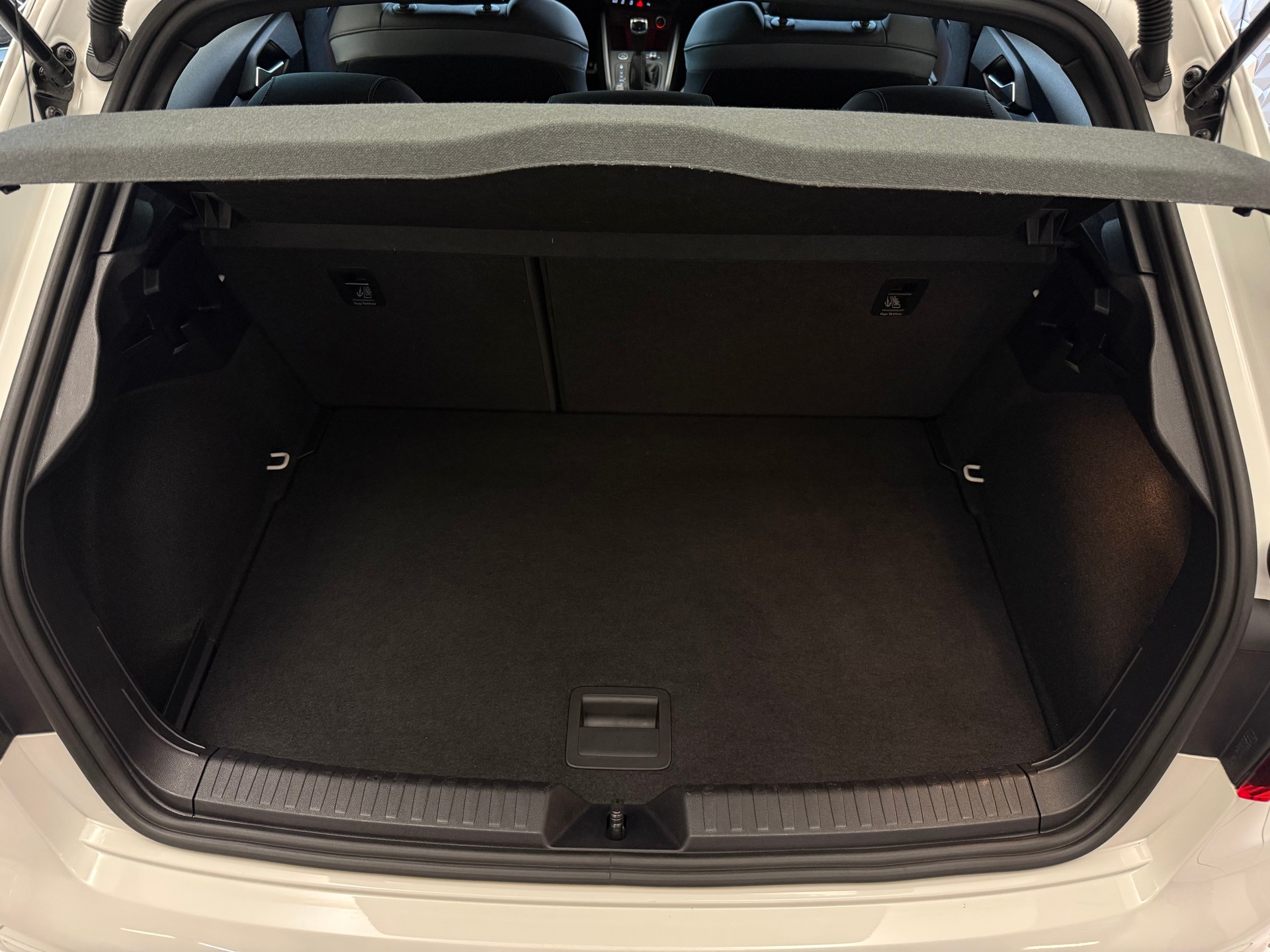 AUDI A1 Sportback 30 TFSI S-Line Attraction S-tronic-image-9