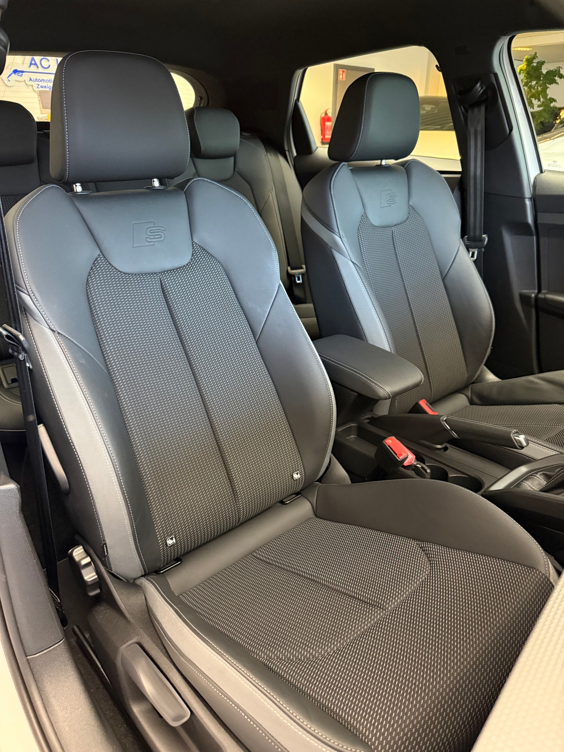 AUDI A1 Sportback 30 TFSI S-Line Attraction S-tronic-image-12